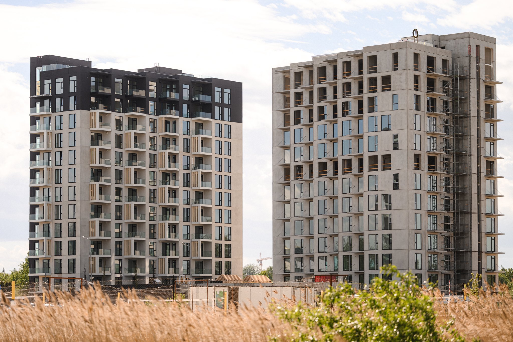 “Arena Garden Towers” A2 ēka svin spāru svētkus, A1 tuvojas būvniecības noslēgumam