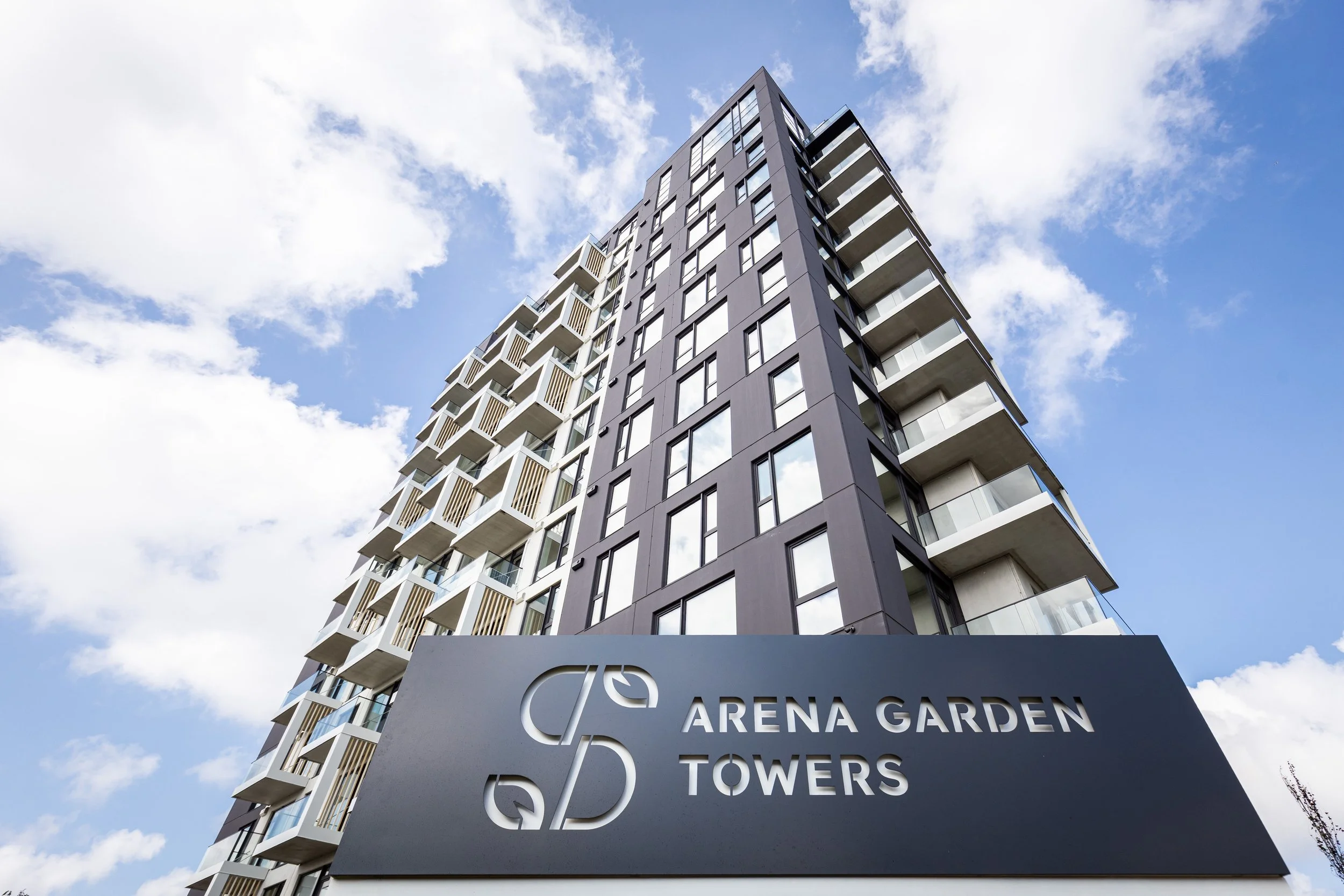 Skanstē atklāta “Merko mājas” biznesa klases kvartāla “Arena Garden Towers” pirmā ēka