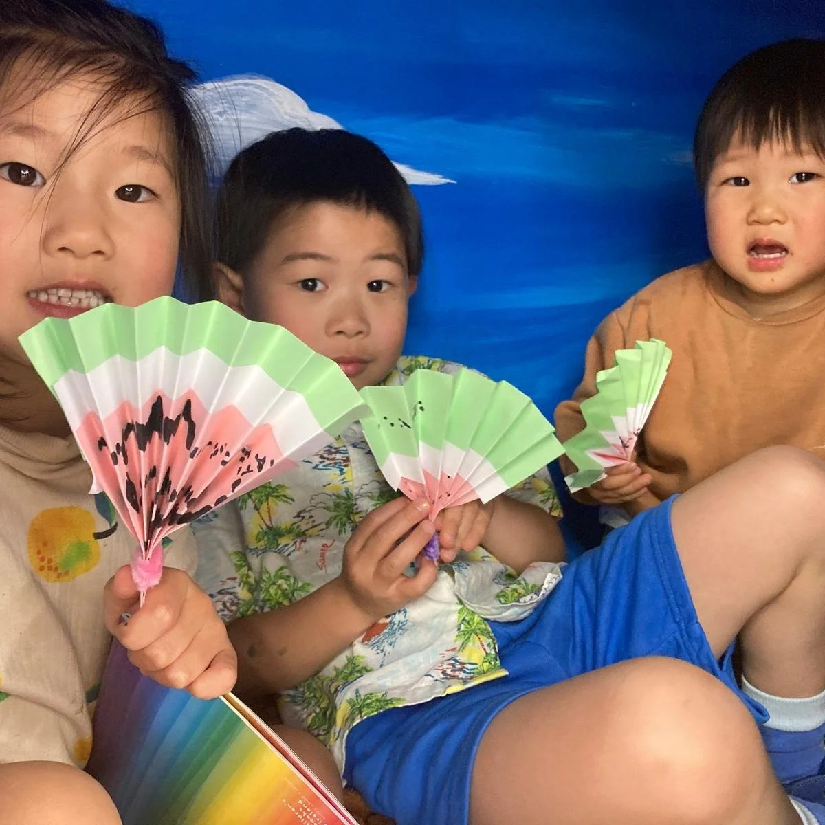 After a few days of rare Irish sunshine, yesterday&rsquo;s Cantonese-English storytime at Cork City Library @corkcitycouncil felt especially fitting! ☀️📖

We read A Quiet Heart Keeps You Cool (心靜自然涼) by Katie Tang @pineblossombooks , a lovely biling