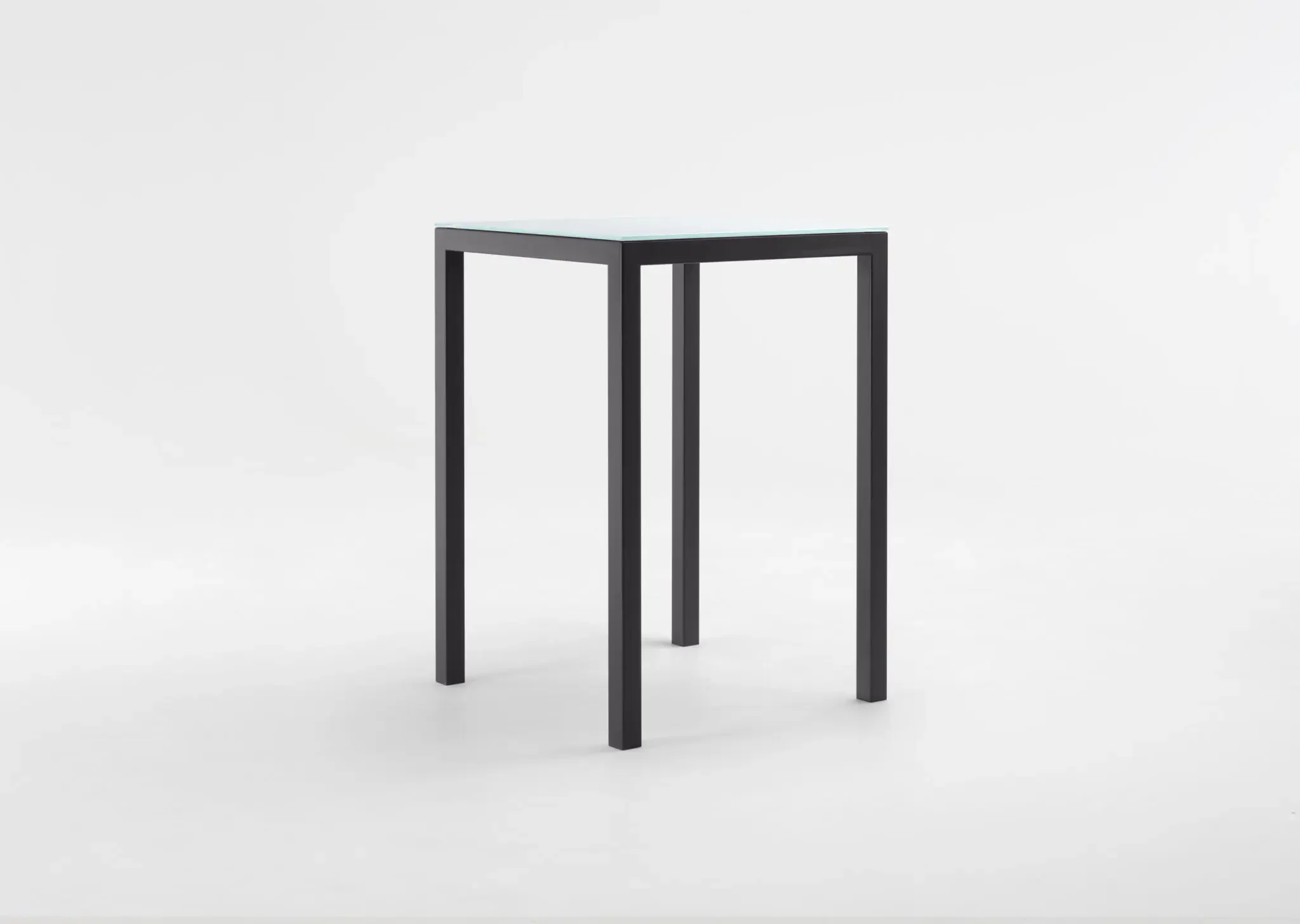 Cubo Counter-height Table