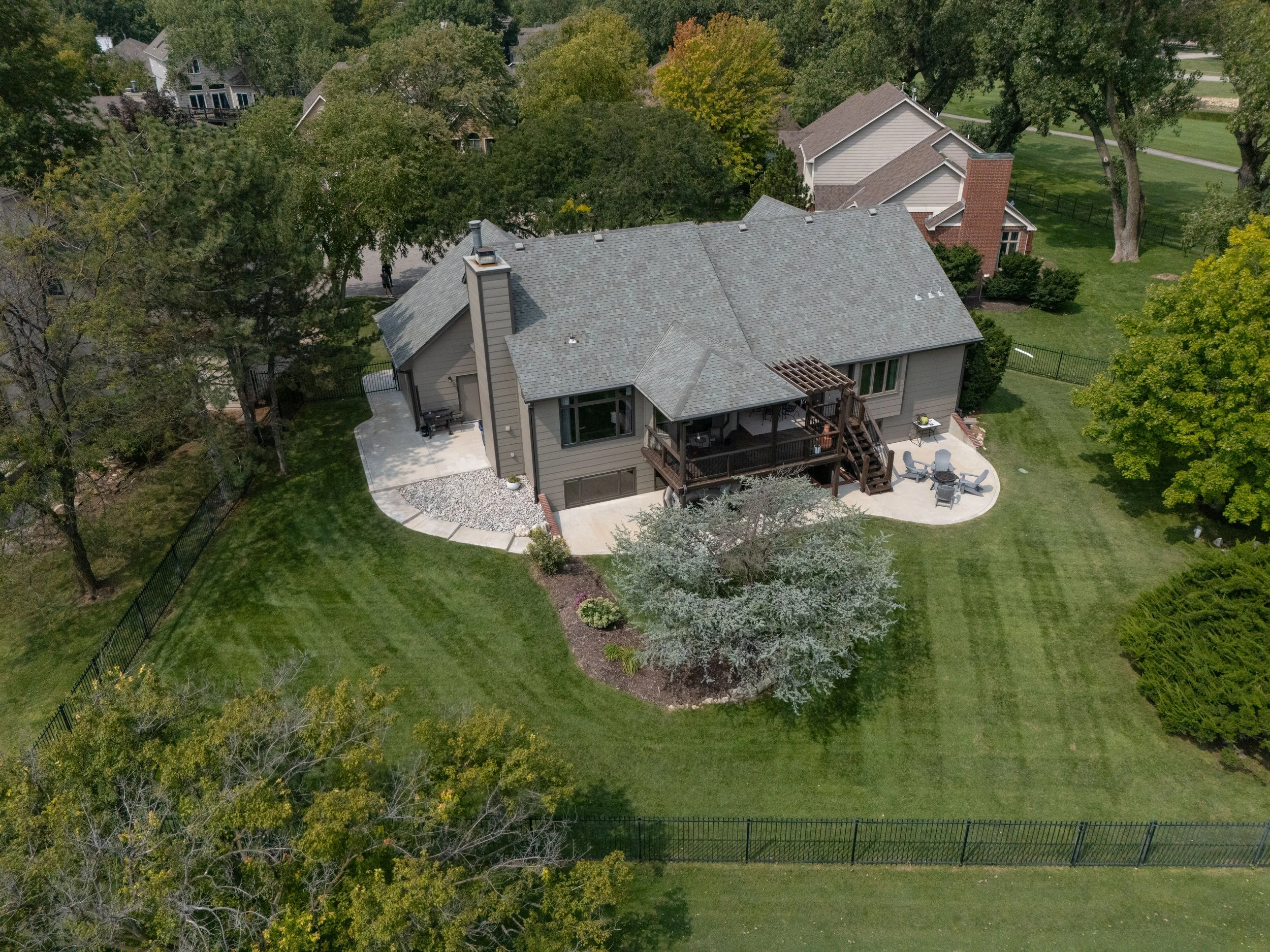 2533 N Green Meadow Cir (74).jpg