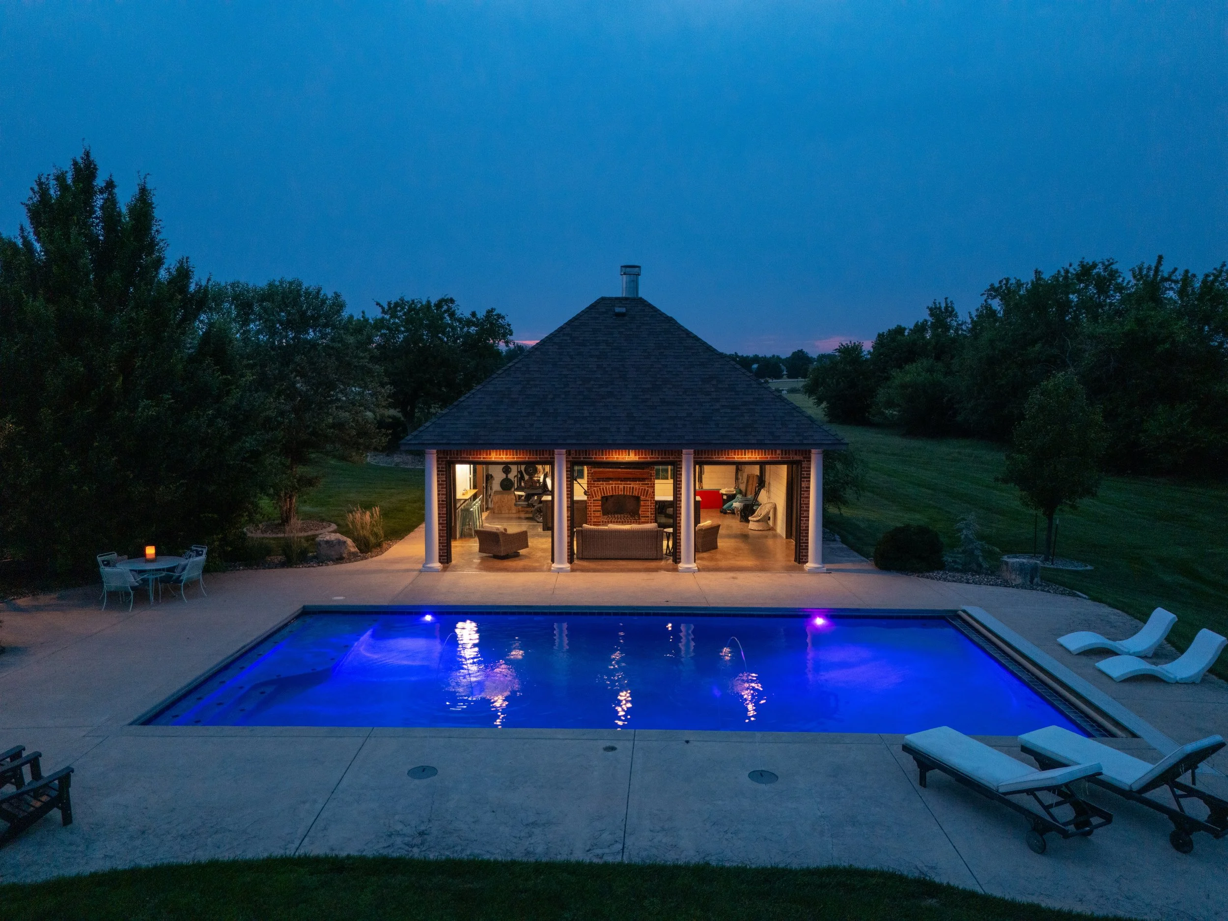 2630 Brookmeadow Dusk (19).jpg