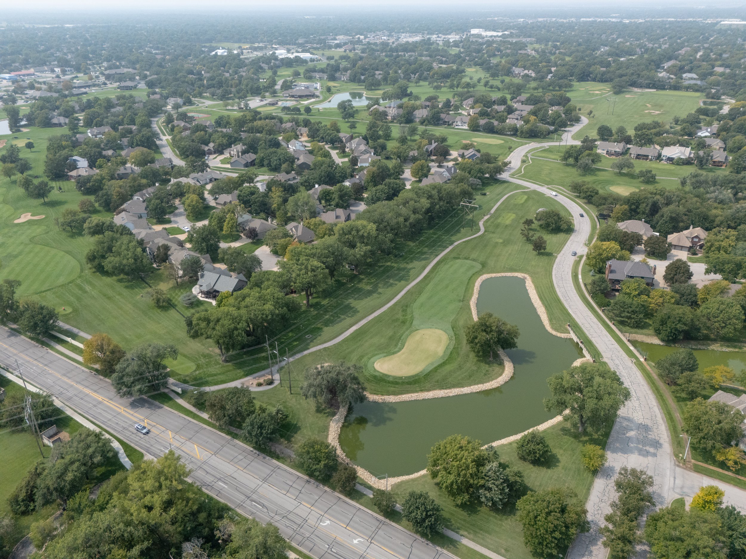 2533 N Green Meadow Cir (65).jpg