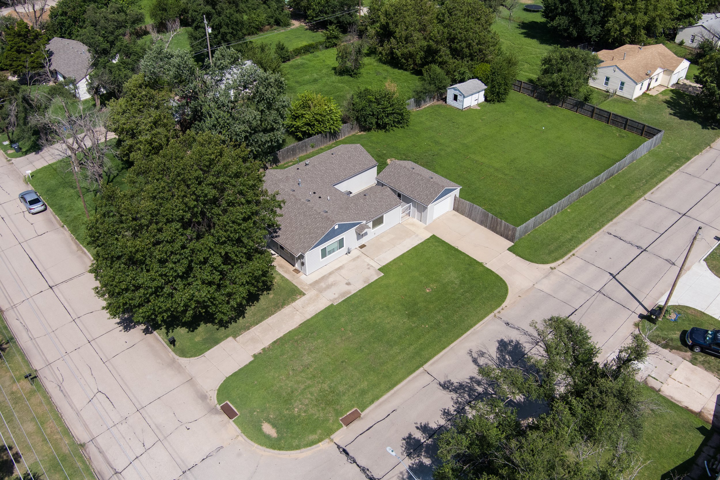 5302 W First St (47).jpg