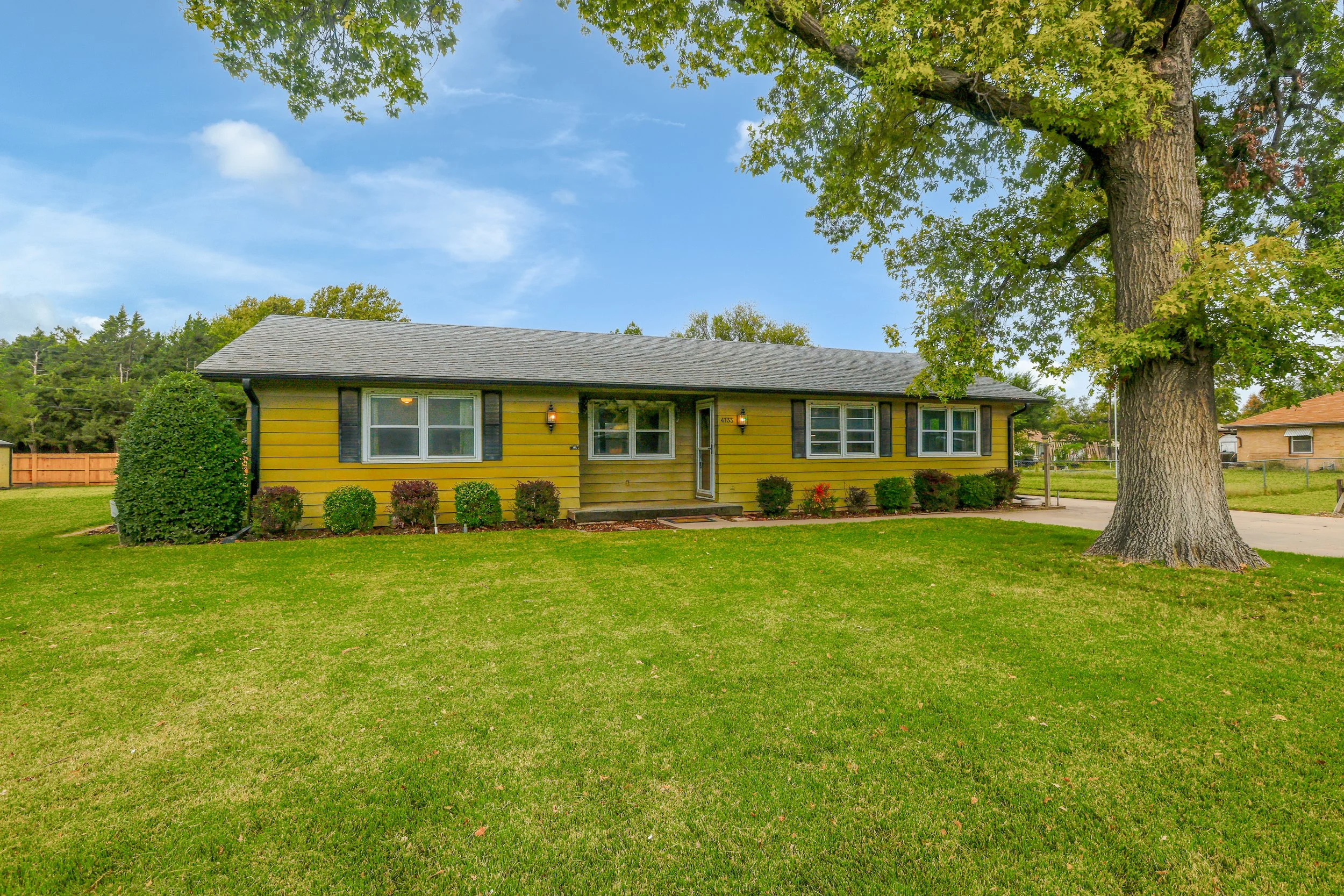 4733 S Ellis Ave (1)-2.JPG