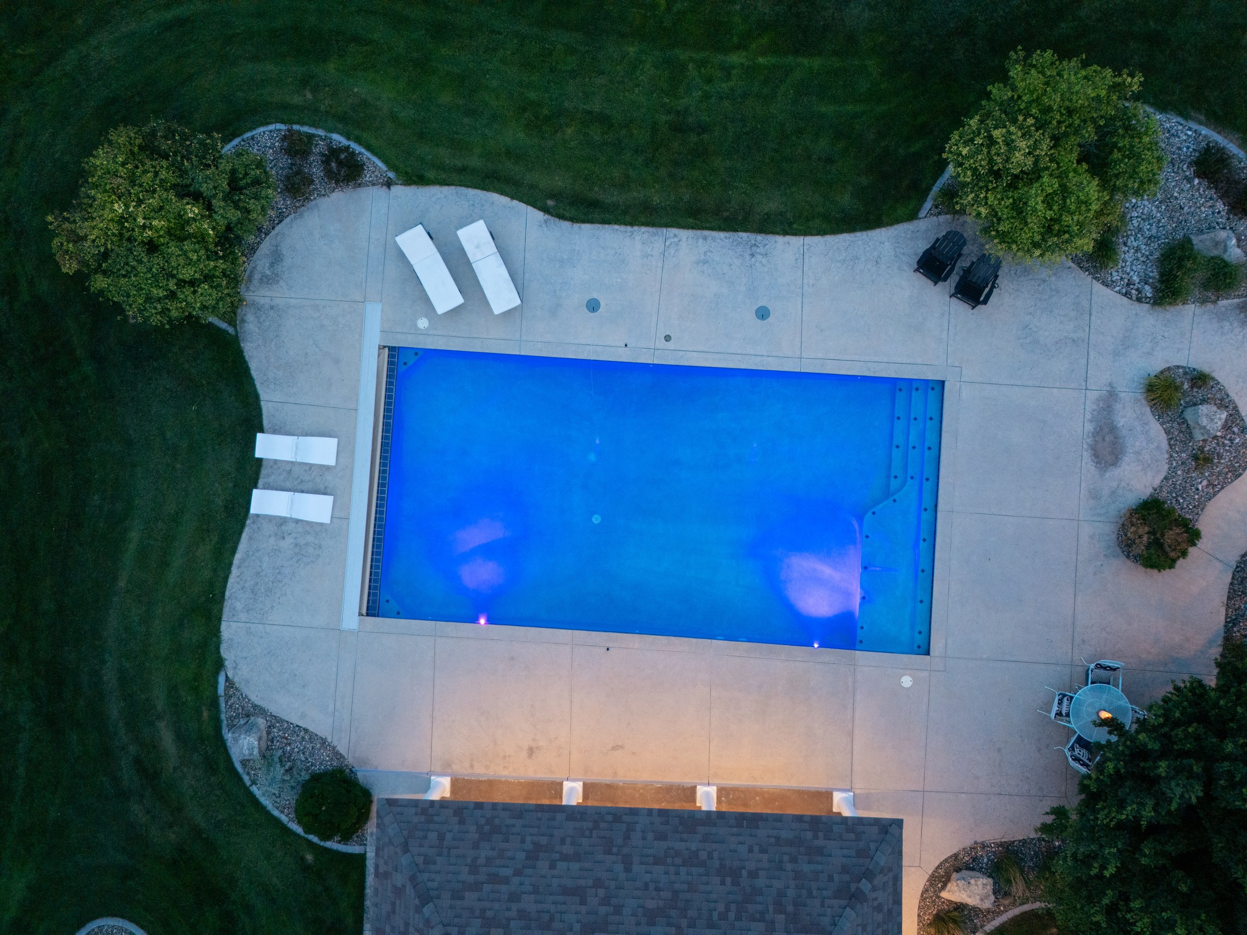 2630 Brookmeadow Dusk (7).jpg