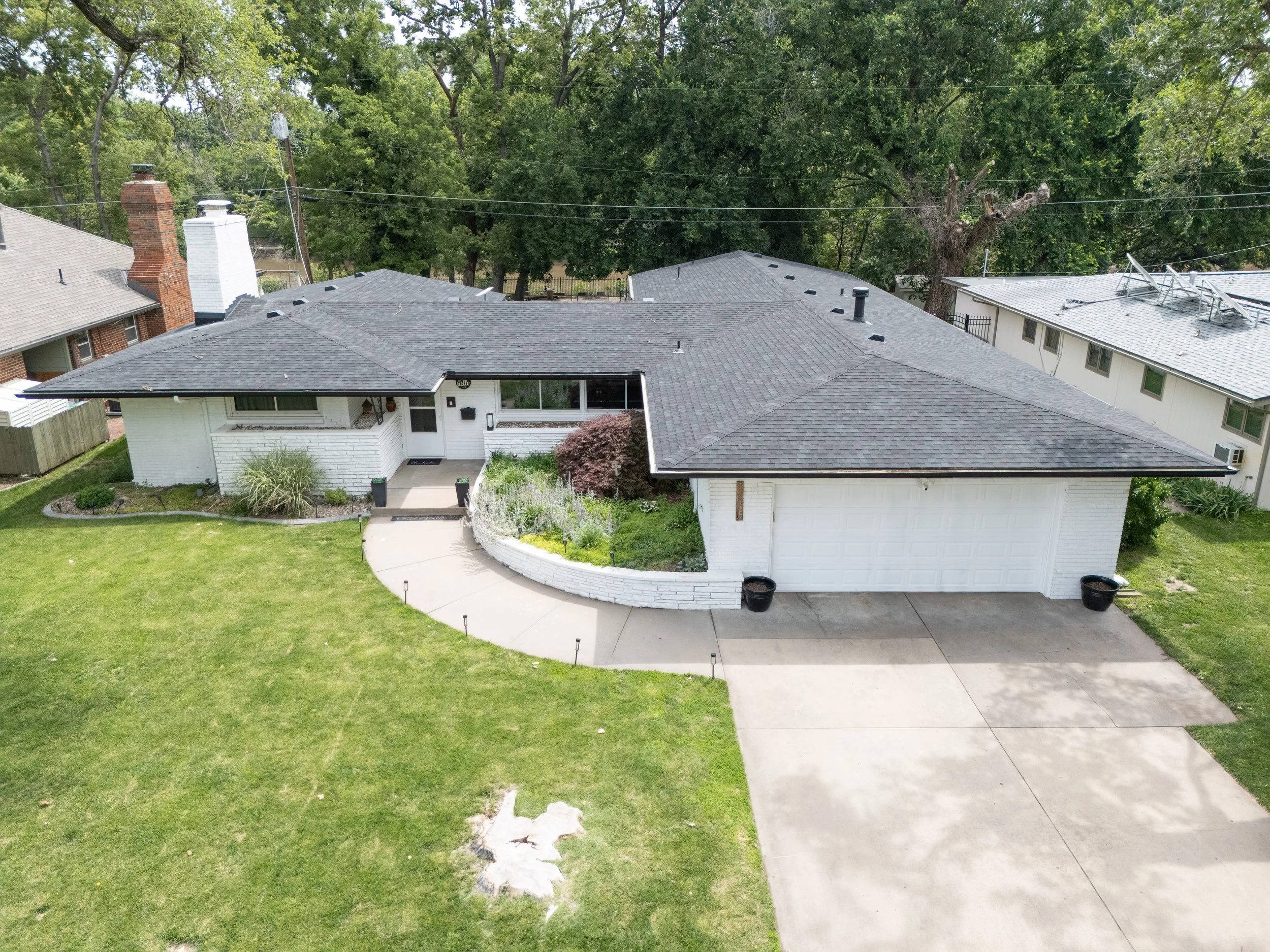 2482 N Coolidge (1).jpg