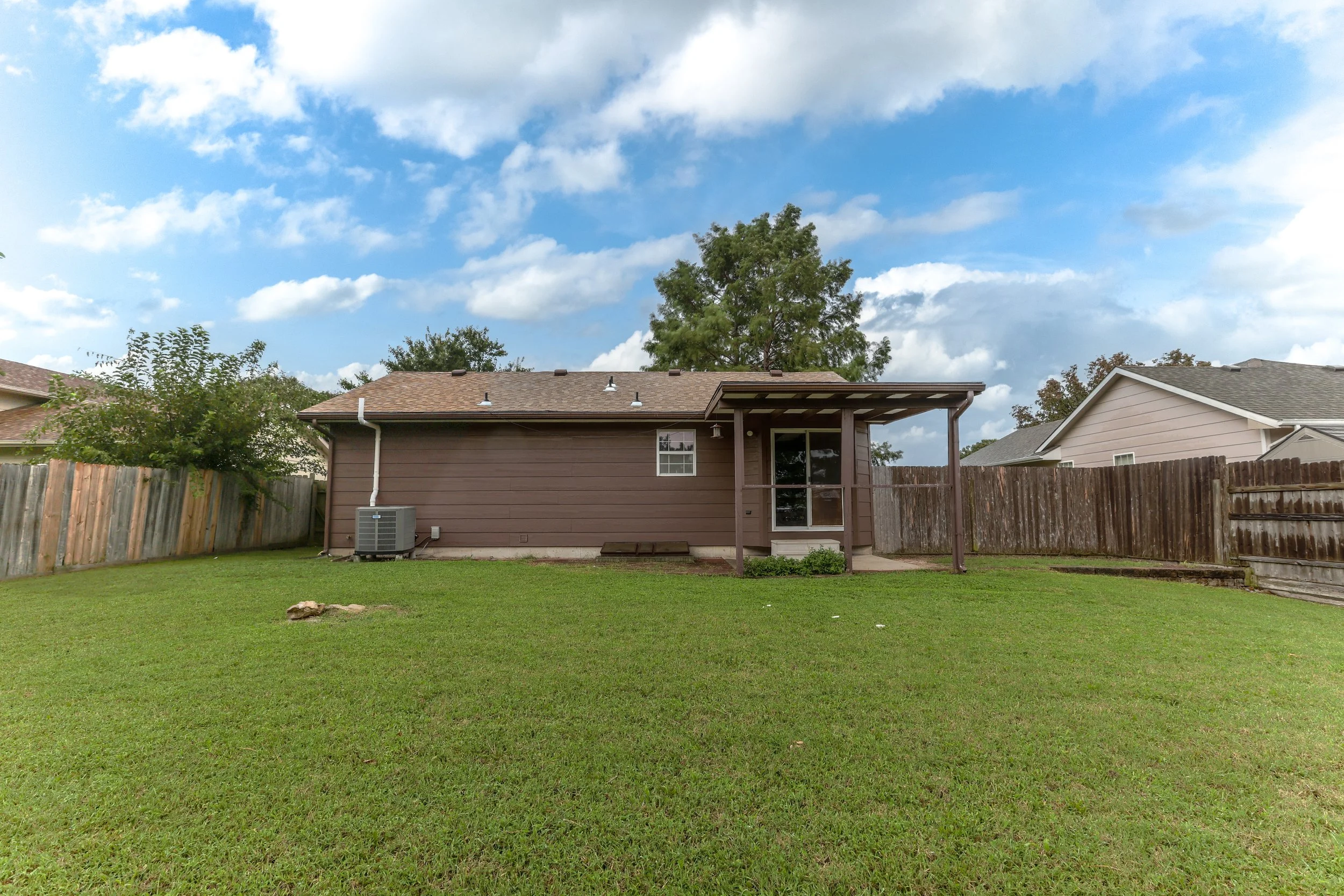 4914 E 27th St N (36).jpg