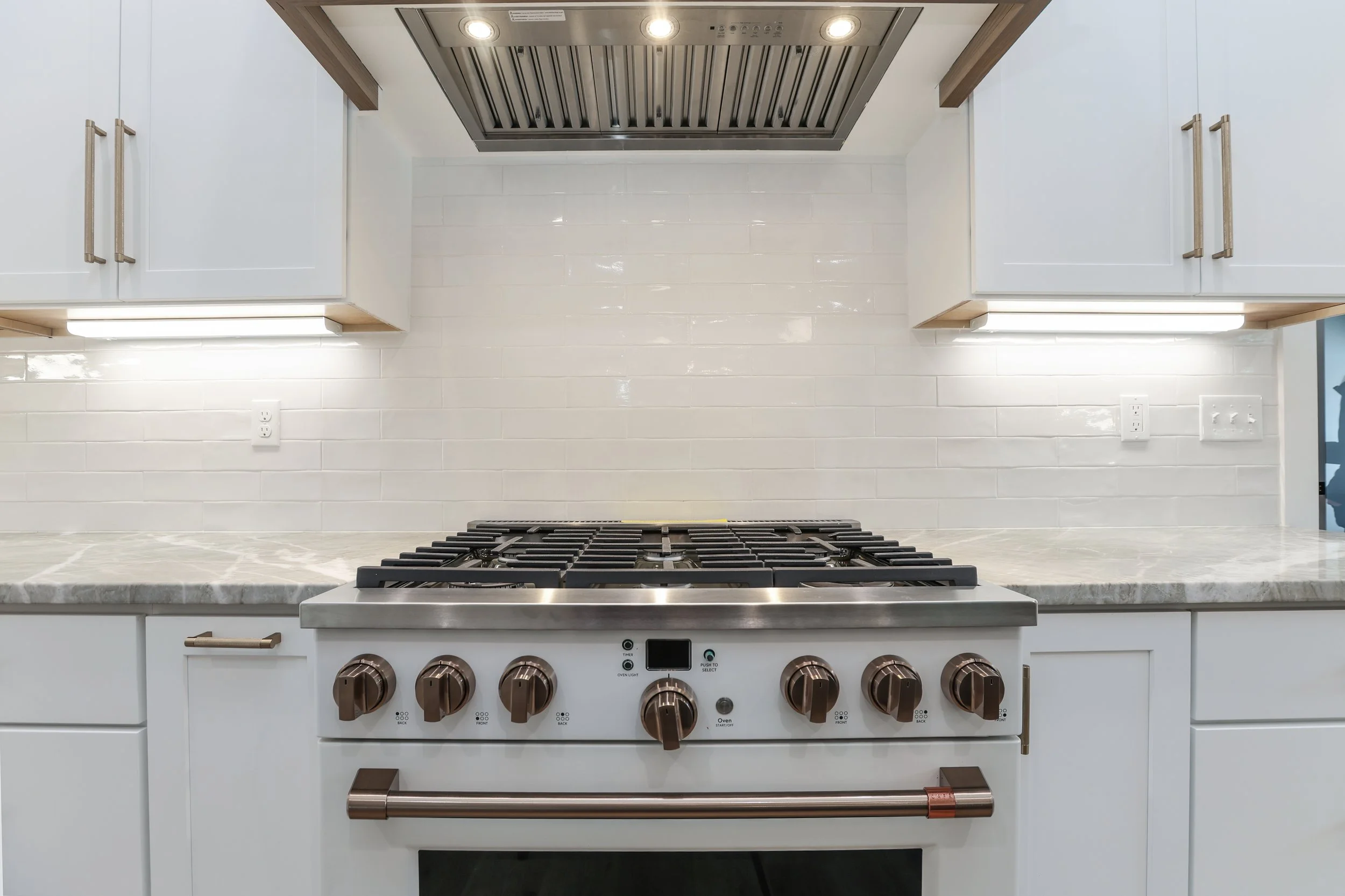 1610 E First St (28).jpg