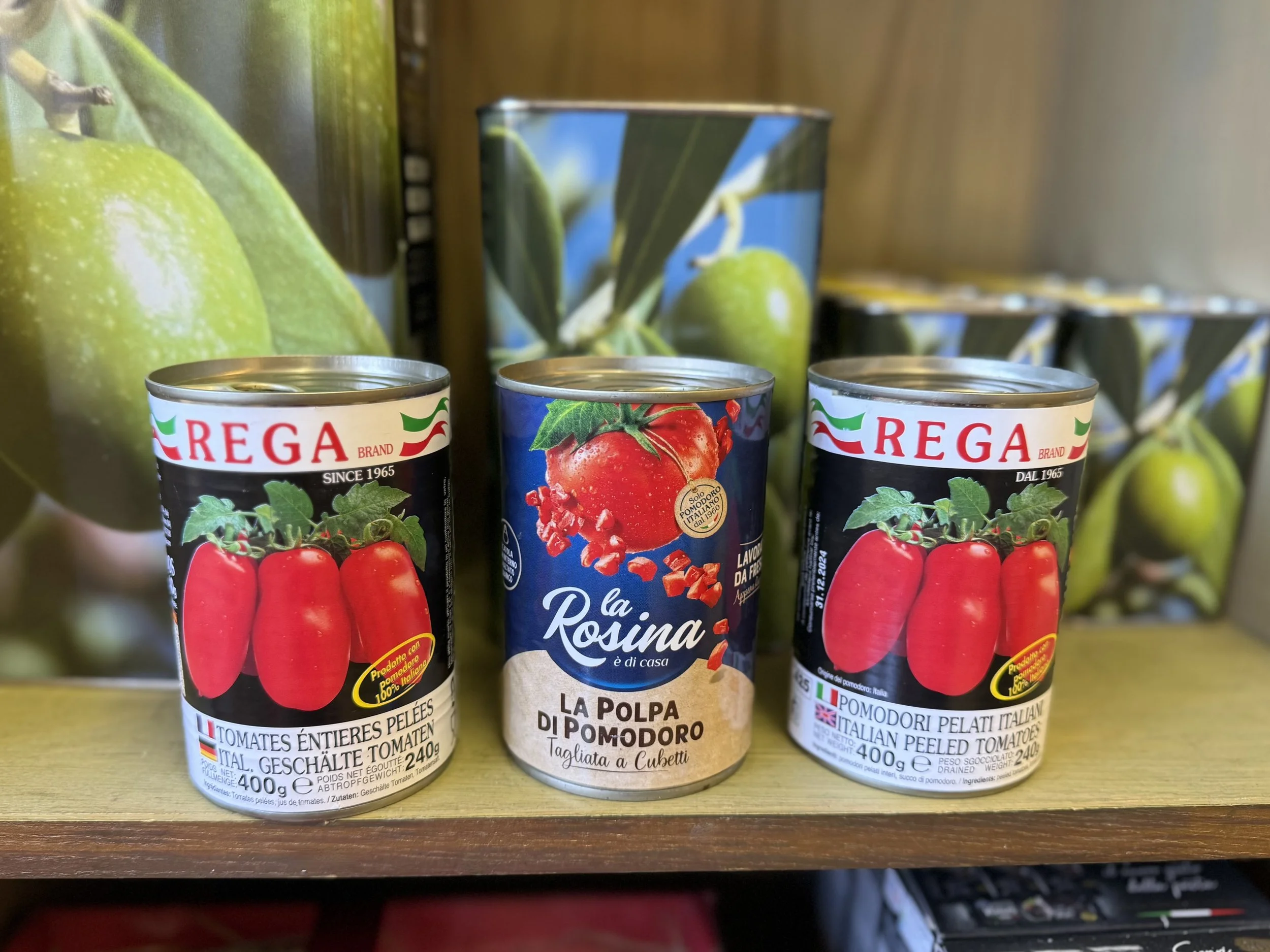 Tins of high quality tomatoes at Gastro Nicks