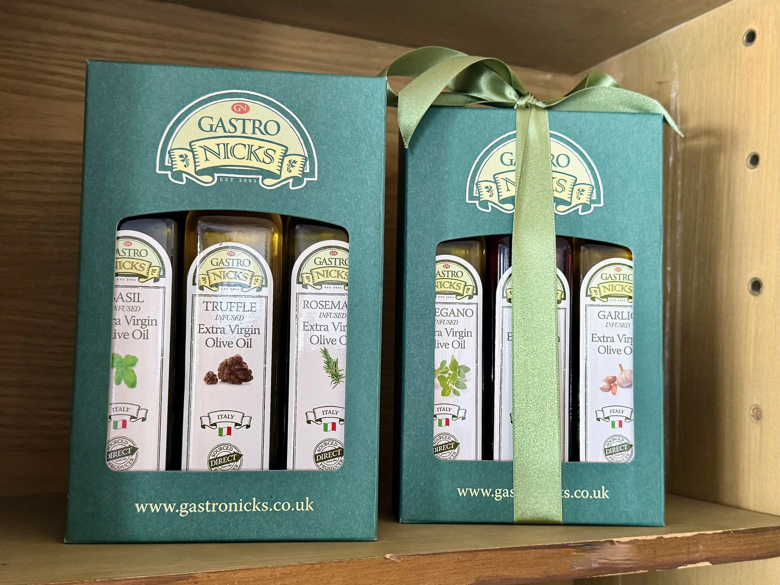 Olive oil gift boxes