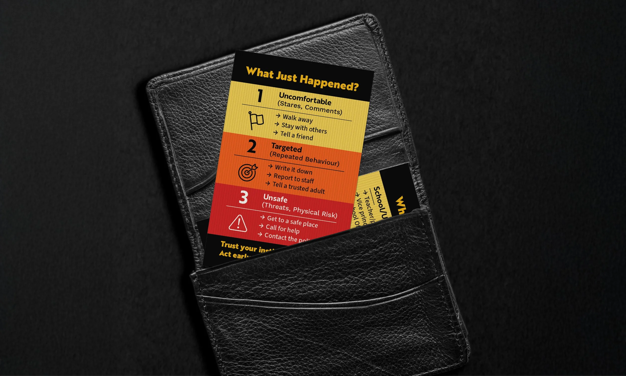 Free Business Card in Wallet Mockup.jpg