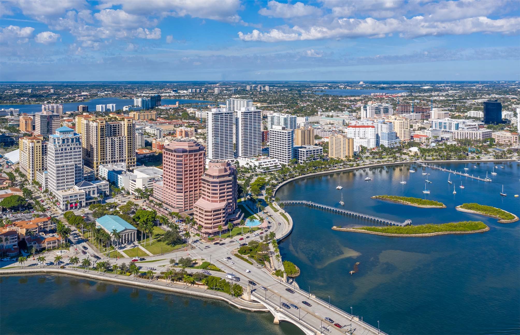 Selling a Small Business in West Palm Beach: What to Look for in a Broker