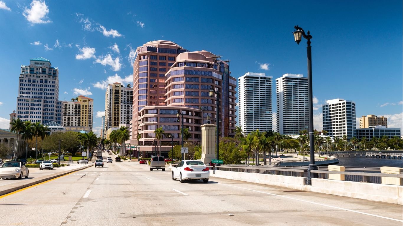 Compare services of top business brokerage firms in West Palm Beach.