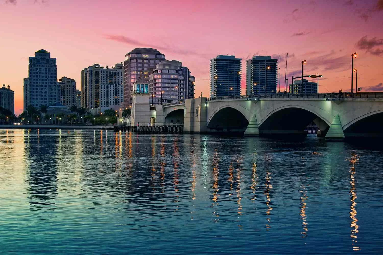 Which companies specialize in selling small businesses in West Palm Beach?
