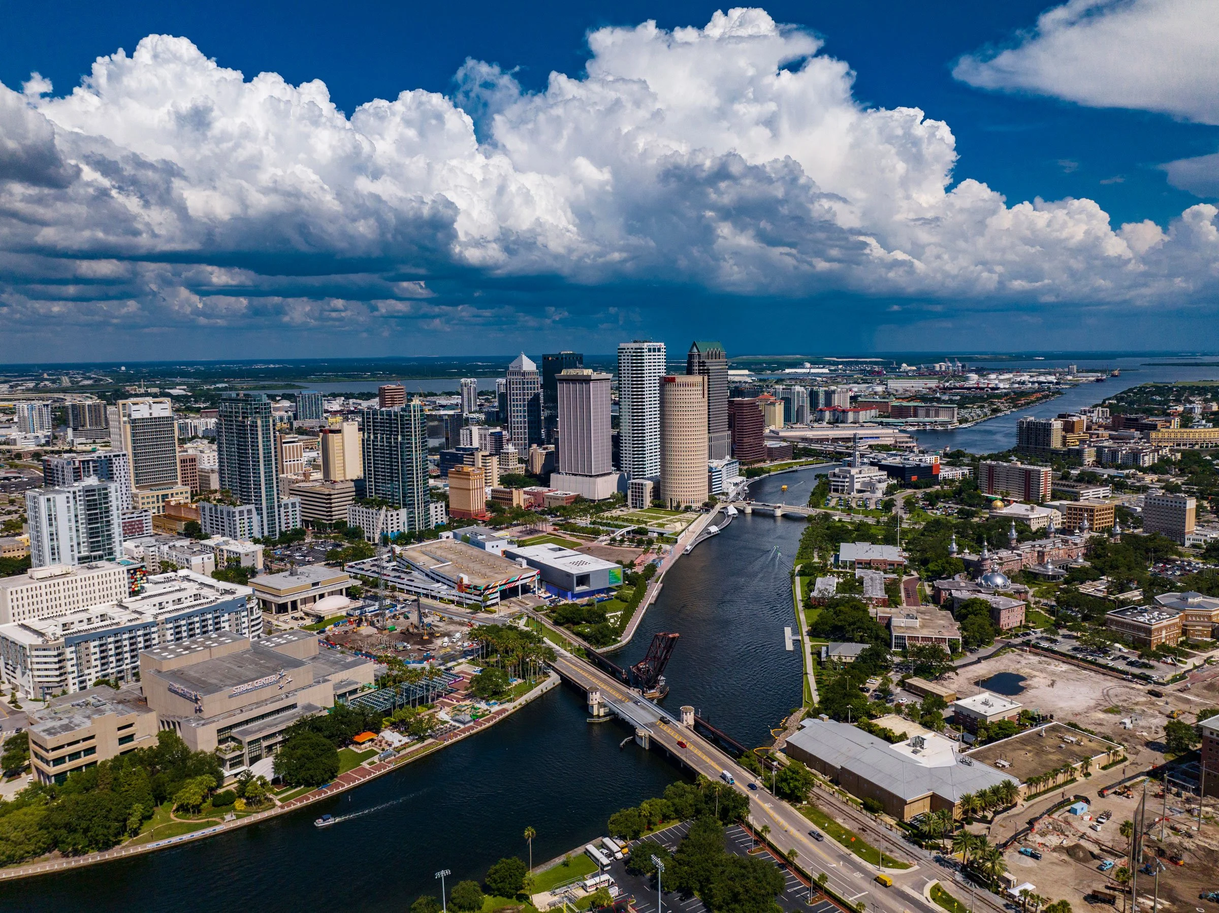Business Broker vs. M&amp;A Advisor: Which Does Your Tampa Business Need?
