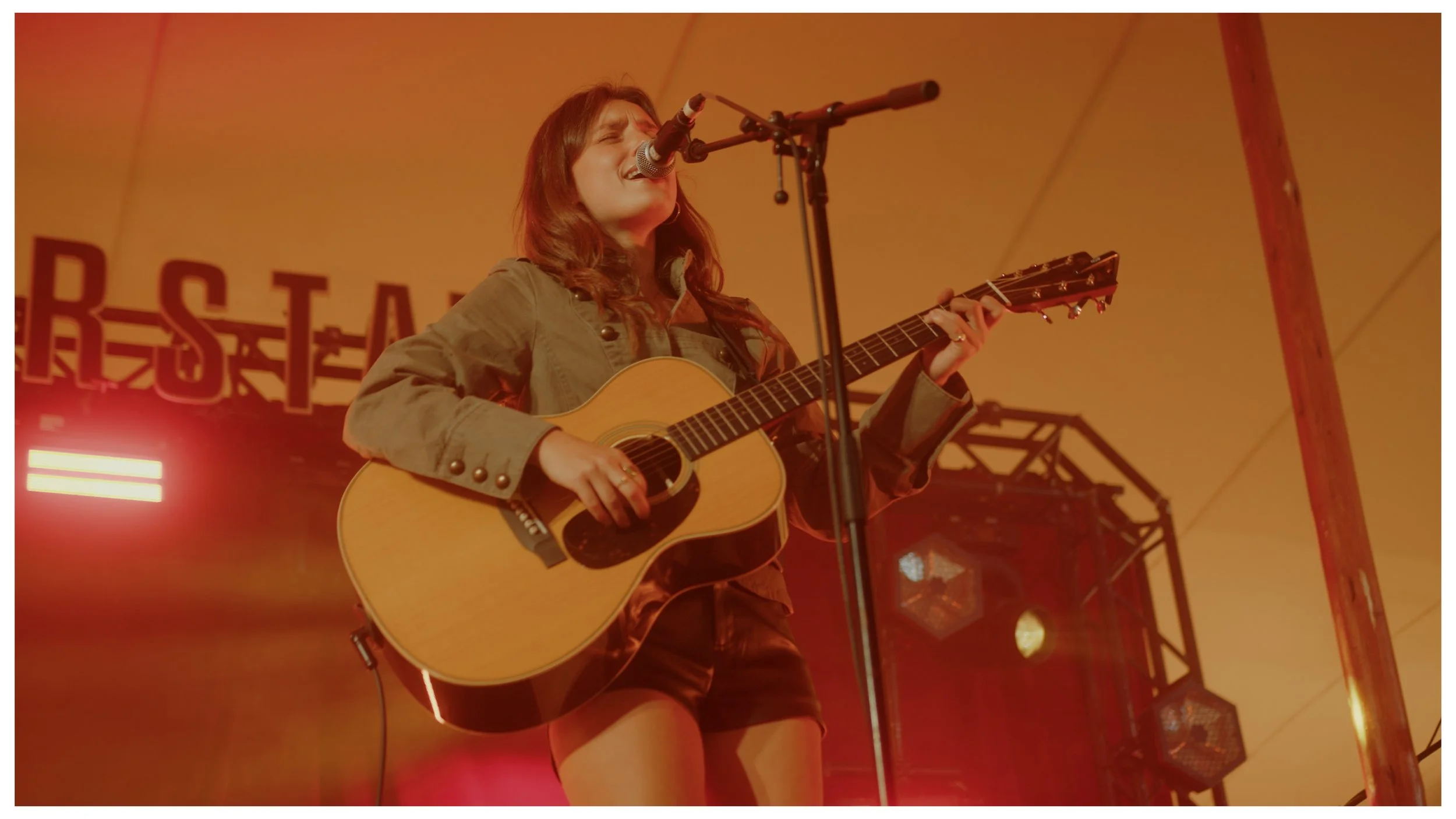 B003_11161455_C001.02_13_28_10.Still101.jpg