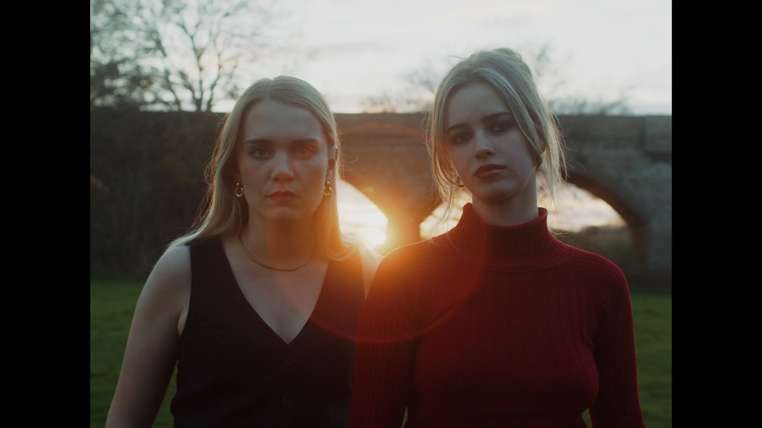 MV_Ella Eliza_A Life Without Me_v3_4k_xml.00_10_11_15.Still173.JPG