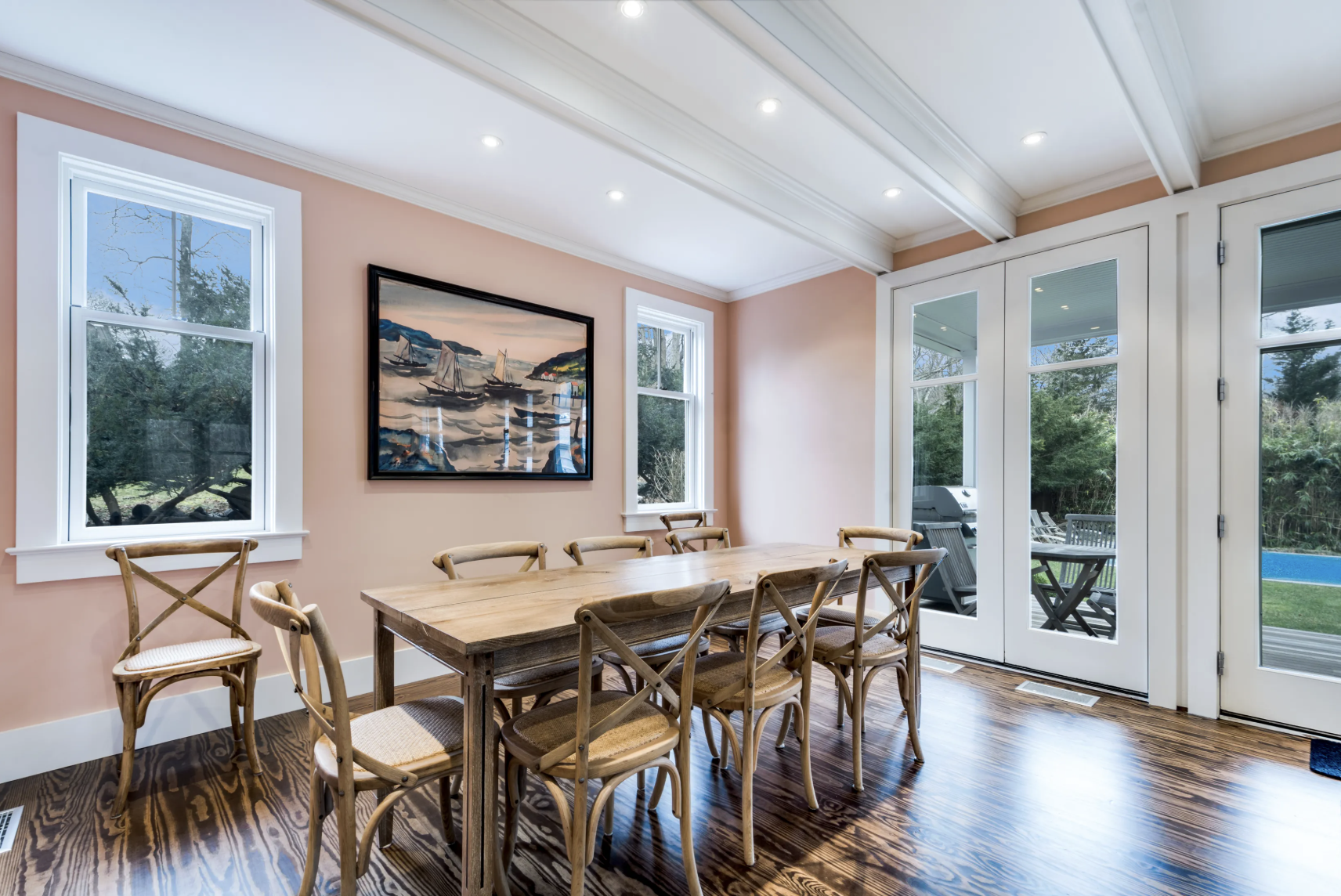 116 Bay St Dining Room.png