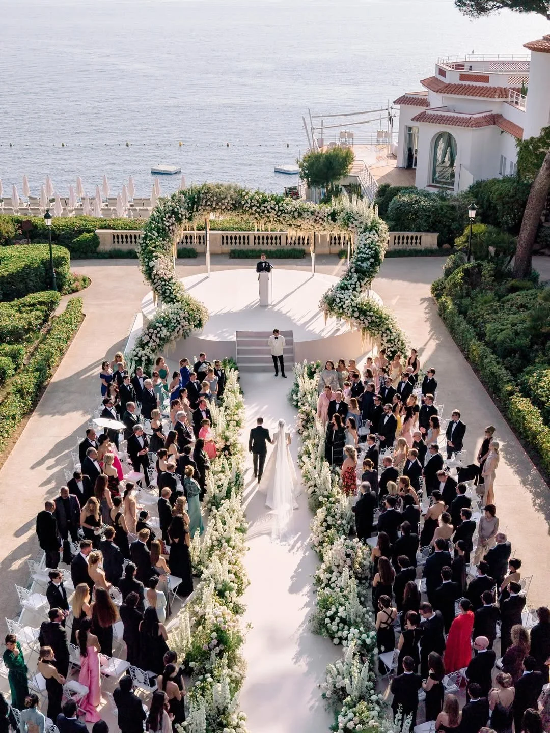 @hotelducapedenroc 2026 edition 🌊An iconic setting on the French Riviera, where timeless elegan (4).jpg