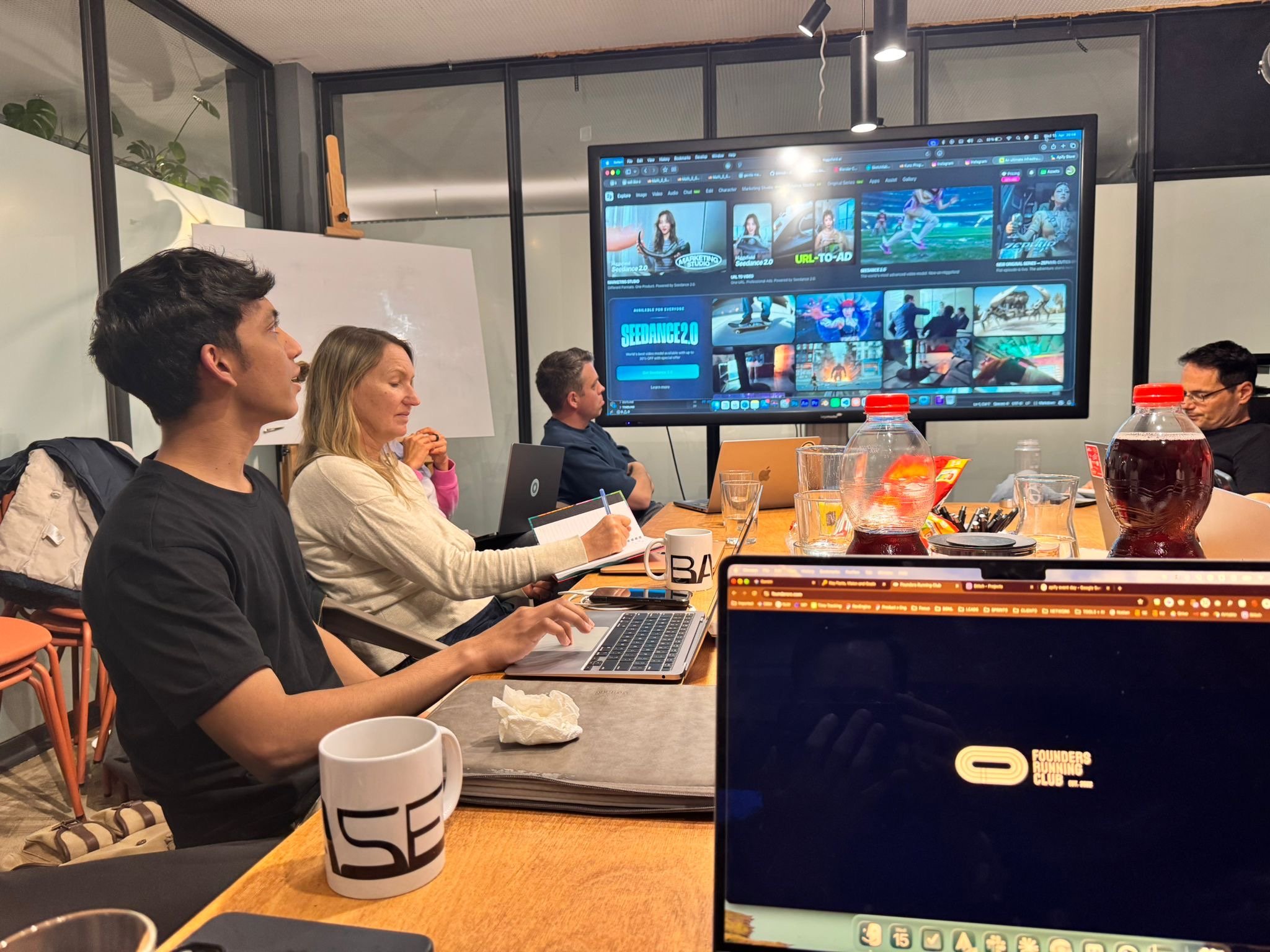 Coworking Session des Founders Running Club im BASE Meetingraum