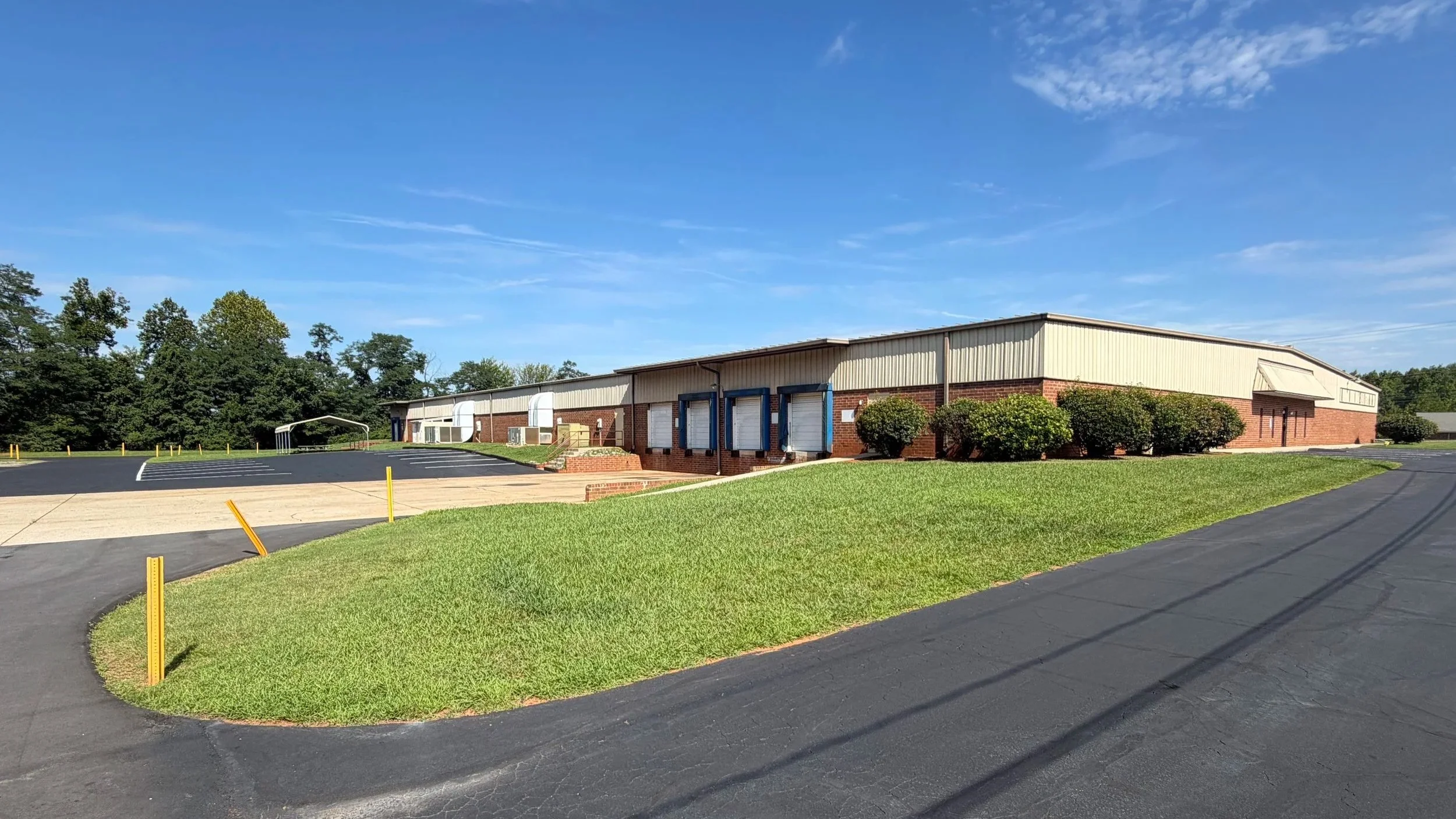 For Sale or Lease: +/- 45,100 SF on +/- 4.75 Acres Thomasville, NC 