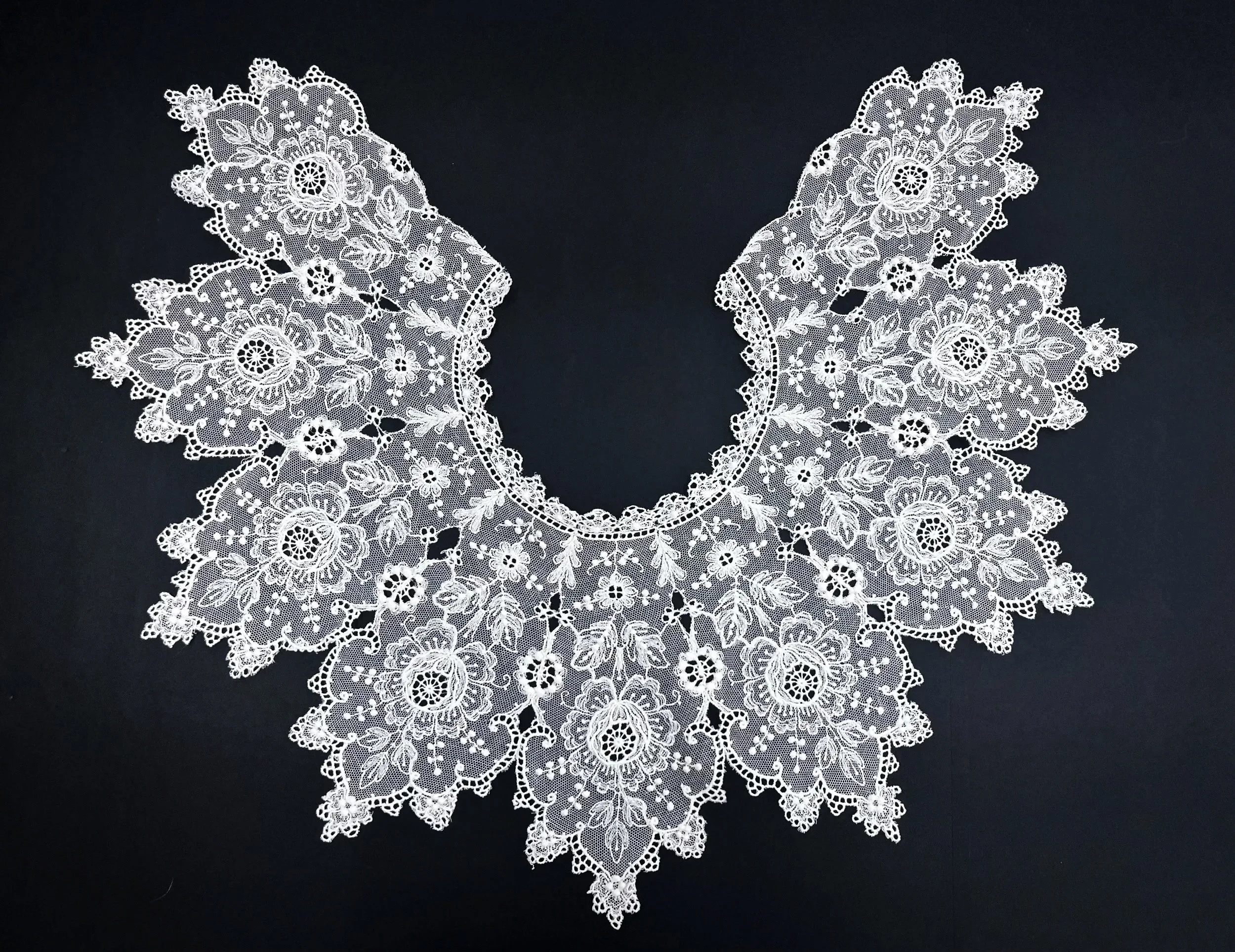 Chemical Lace Collar