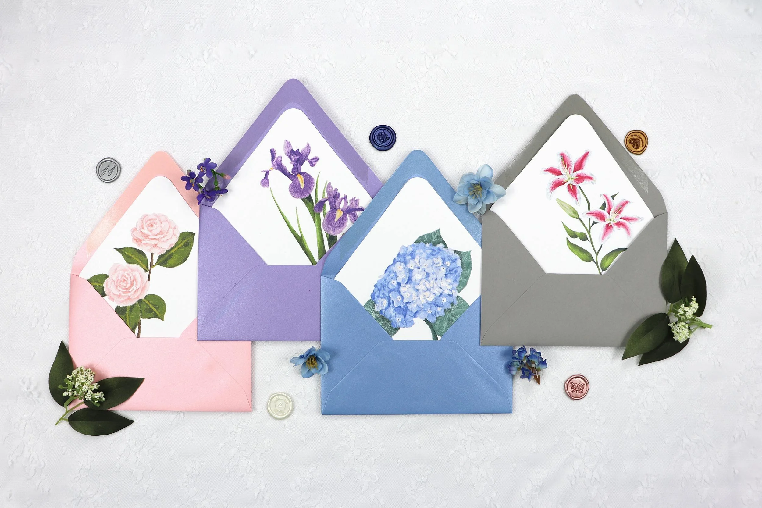 How to Address Wedding Invitations: 3 Easy Steps