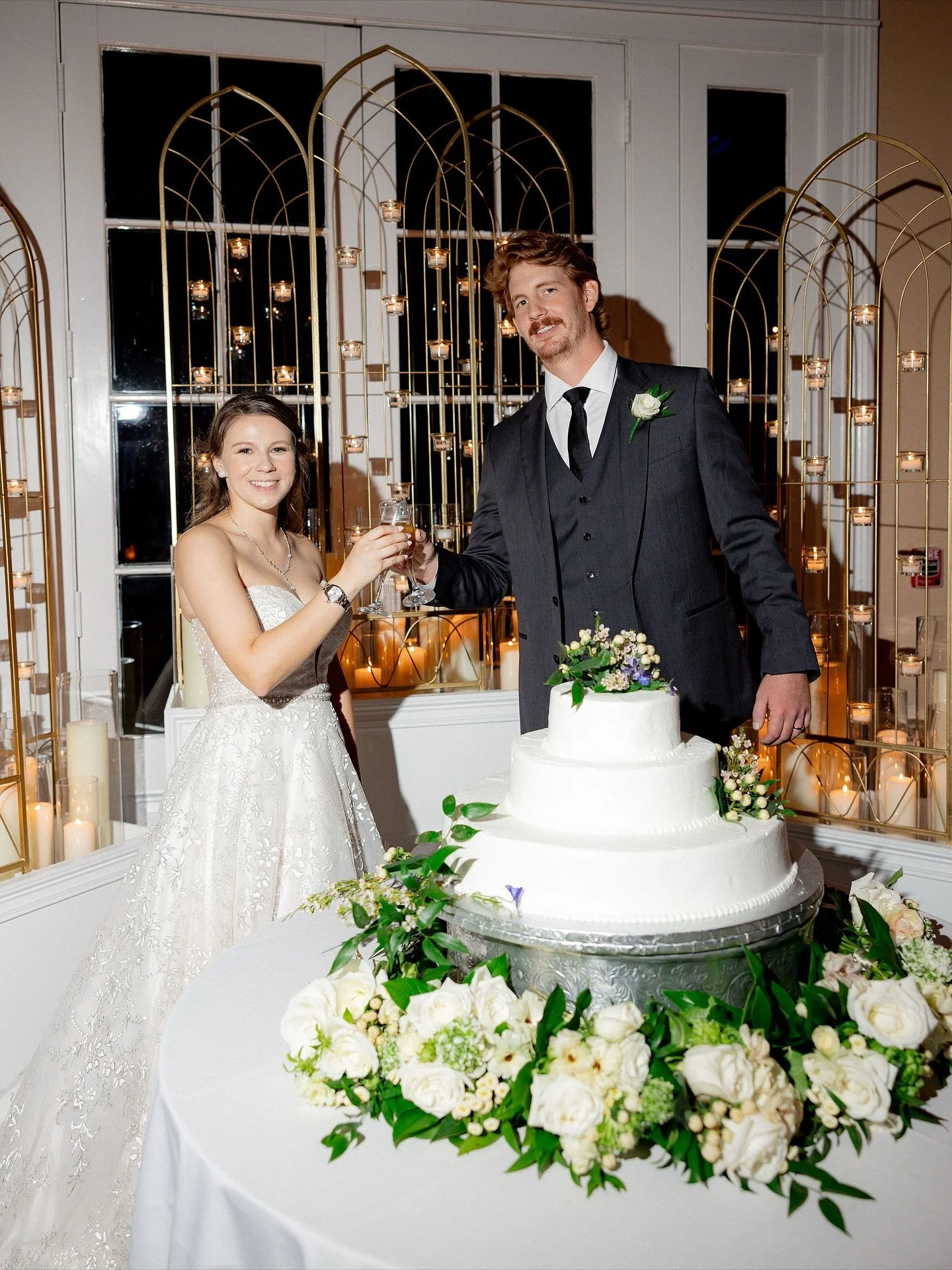 This weekend marked Jordan &amp; Benjamin&rsquo;s 1 year anniversary, and I am still not over the magic of their City Park wedding✨ Happy Anniversary - cheers to many more!🥂

Photo @visualsocietyweddings
HMU @glamonlocationllc
Planning @revelandcomp
