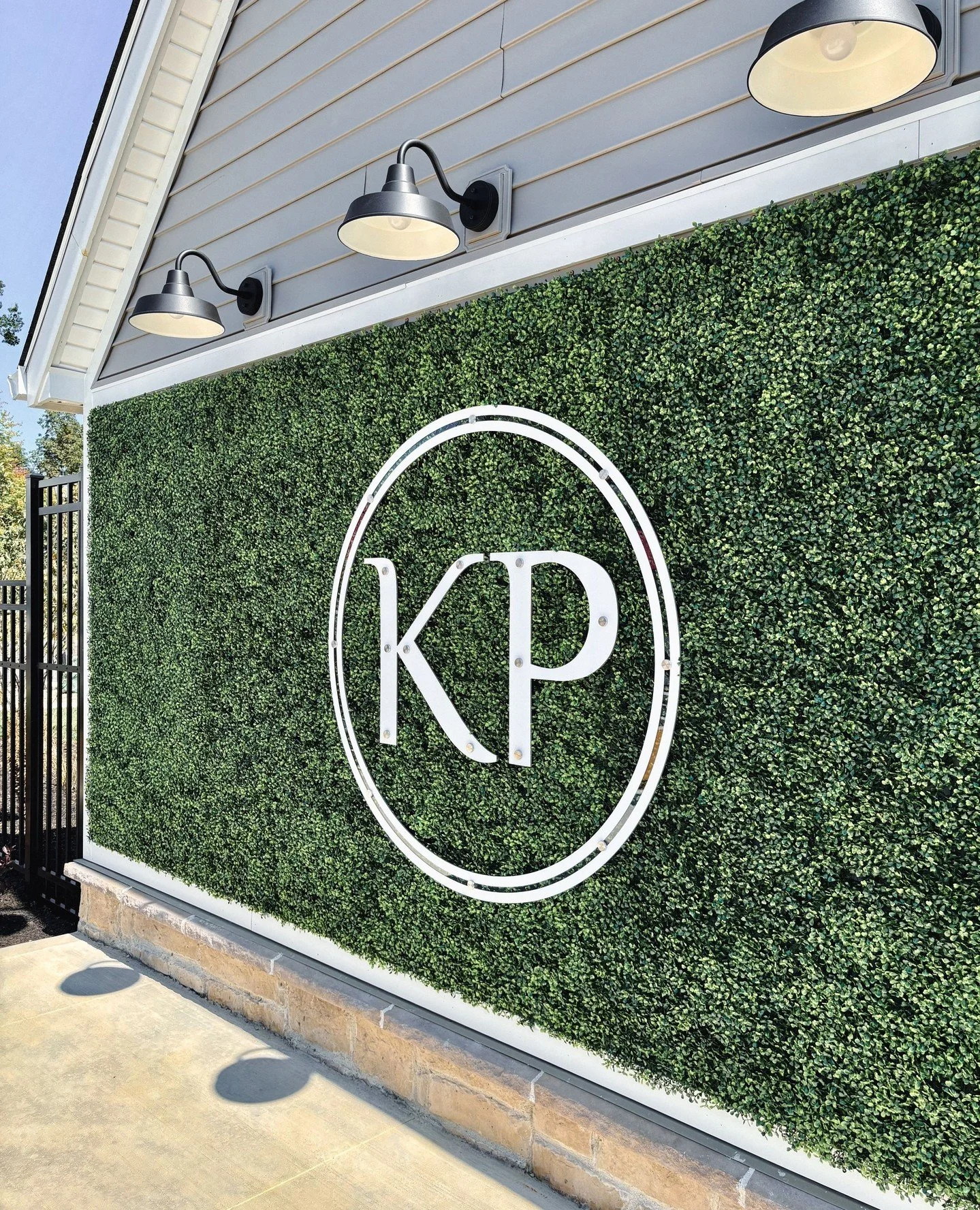 Where style, comfort, and thoughtful details come together! 🙌
