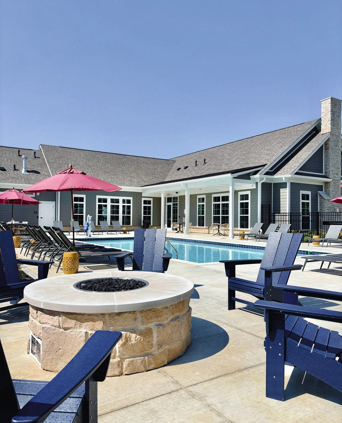 Cool nights call for a favorite spot by the fire 🔥⁠
⁠
Our outdoor fire pit sets the scene for relaxing evenings and cozy moments all season long!