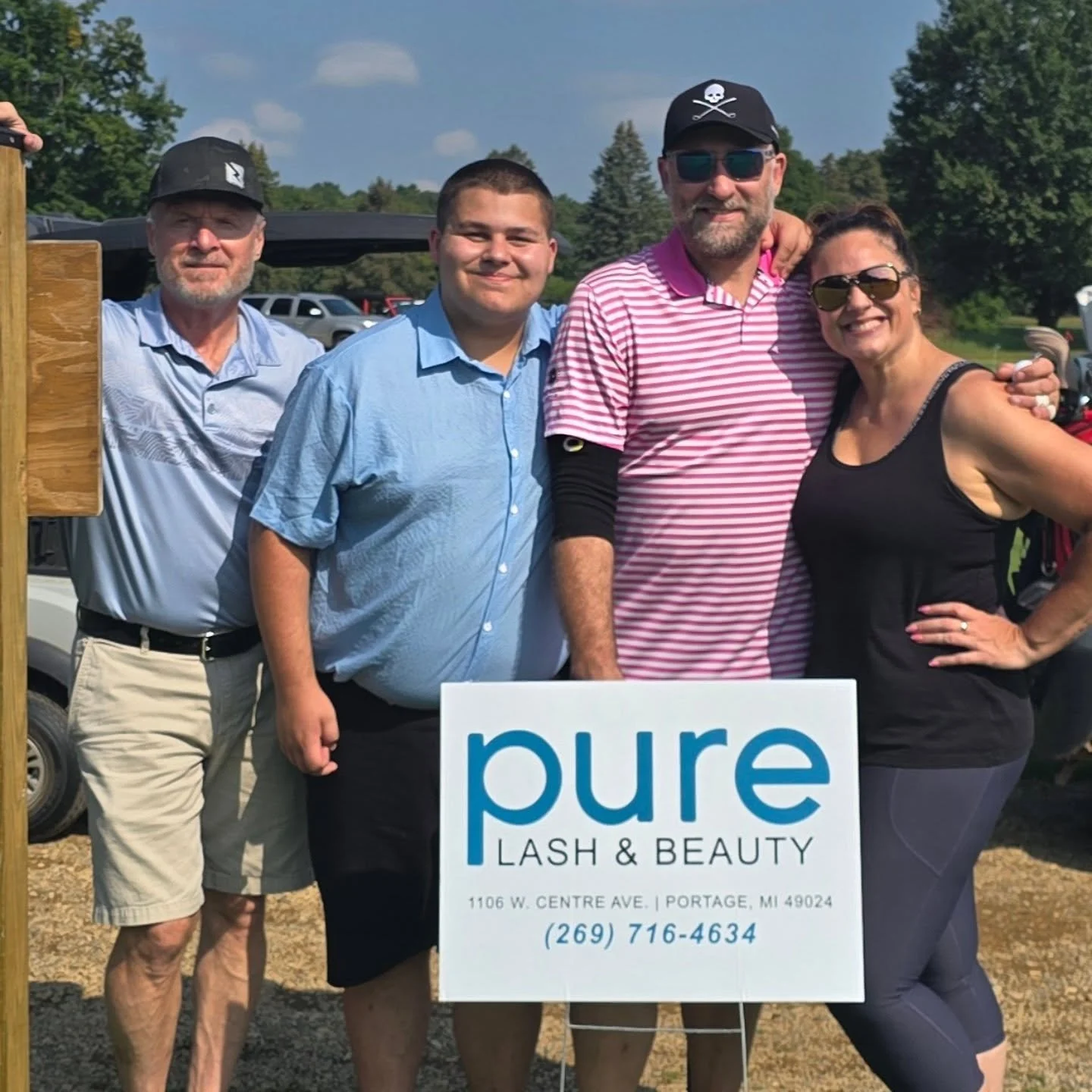 Golfing to help fight cancer. Our own @hairlash_tuscan lost someone special last year. We were honored to be involved in a memorial golf outing to raise money for the @americancancersociety 🎗

#cancersucks🎗 #americancancersociety #community