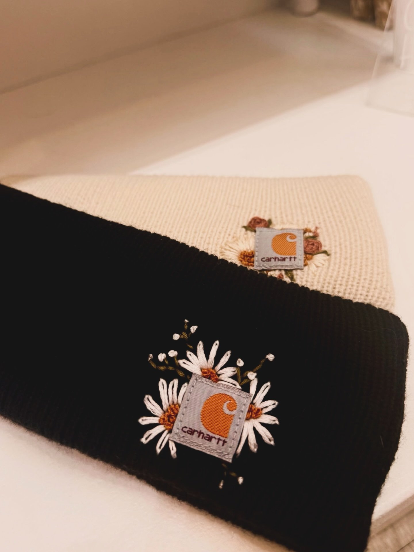 Customized Carhartt headbands &amp; hats by the talented @hair.by.kammmm 😍✨ pick up yours today at Boutique at Pure!

#customcarhartt #floralcarhartthats #carharttbeanie #boutiqueshopping #shoplocal