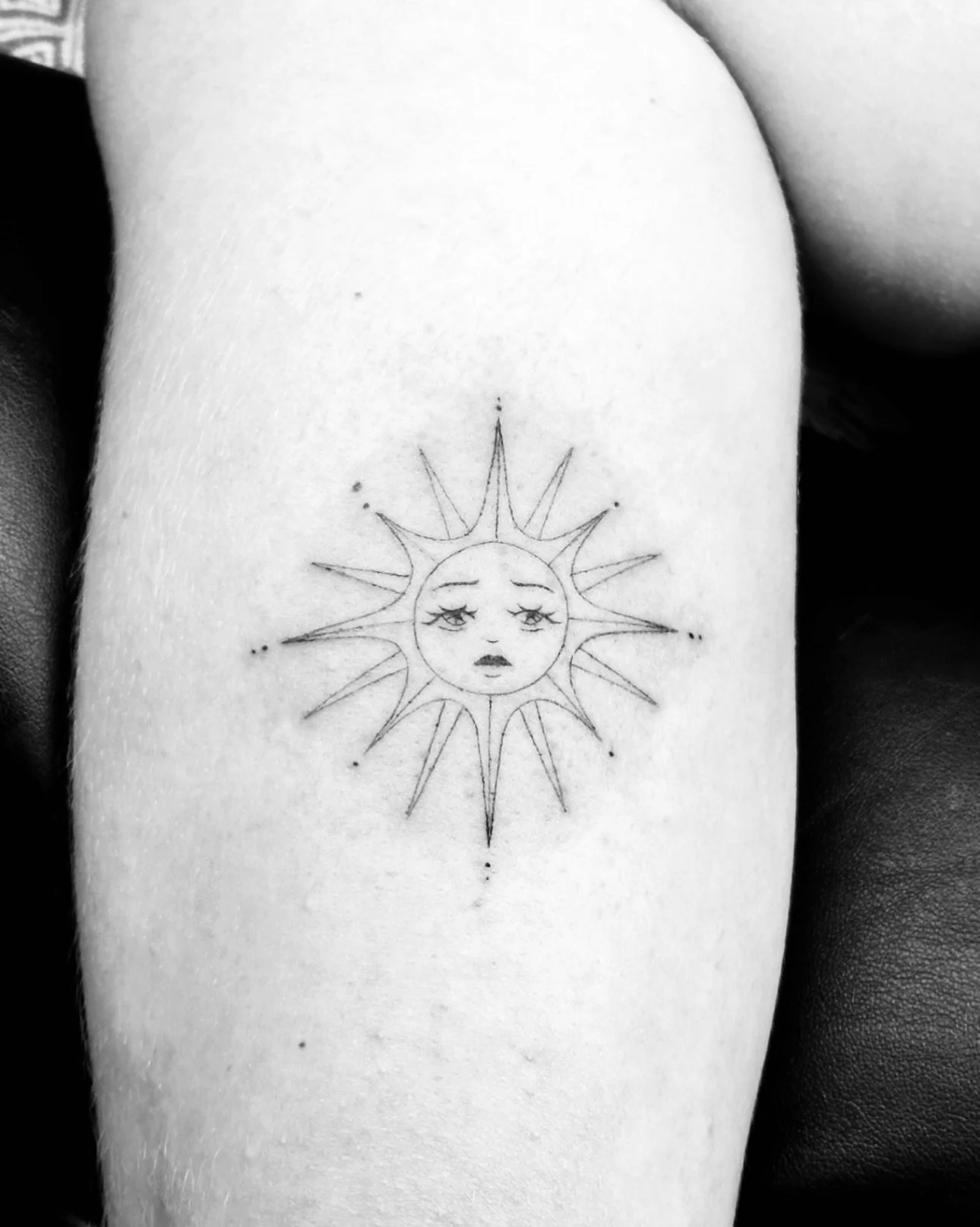 A little sun to brighten your winter day? ⛅️ Mikayla @lilacgrovestudio did this piece on Riley recently 🤍

Book your next tattoo with her by call/text 269-716-4634 or by visiting the link in our bio!

#finelinetattoo #customtattoo #femaletattooartis