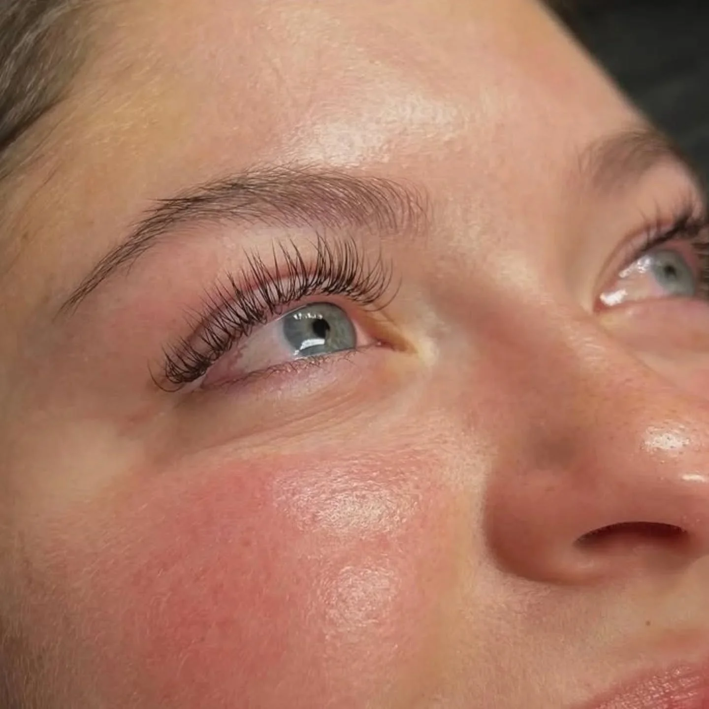 Your sign to book your lash set!💌

Gorgeous lashes done by @e.e_esthetics 

#lashgoals #lashextentions #LashLove #PortageMI #portagemisalon