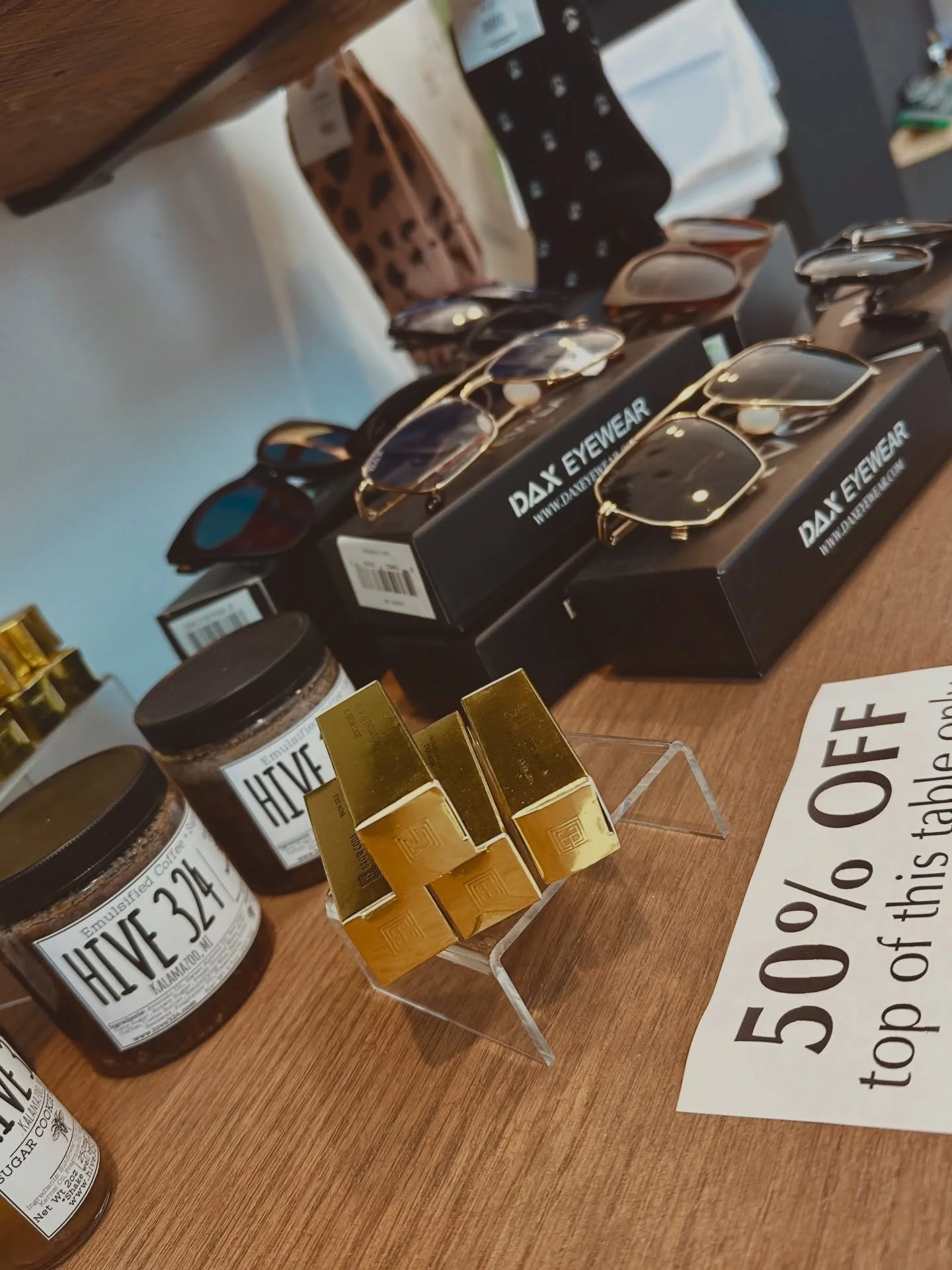 Be sure to check out our Sale section when you stop into the Salon for unbeatable deals ✨🏷️

#sale #boutiquesale #boutiqueshopping #boutiquekalamazoo #boutiquesalon