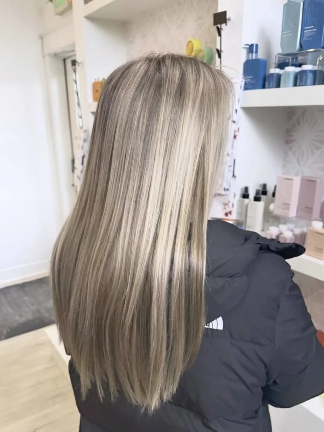 Full highlight refresh! ✨️ Bright, blended and beautiful! 

Book your next appointment with @kmartiii to acheive your Spring time look! 🌷

#springrefresh #portagemisalon #michiganhairstylist #blondehair #portagemi