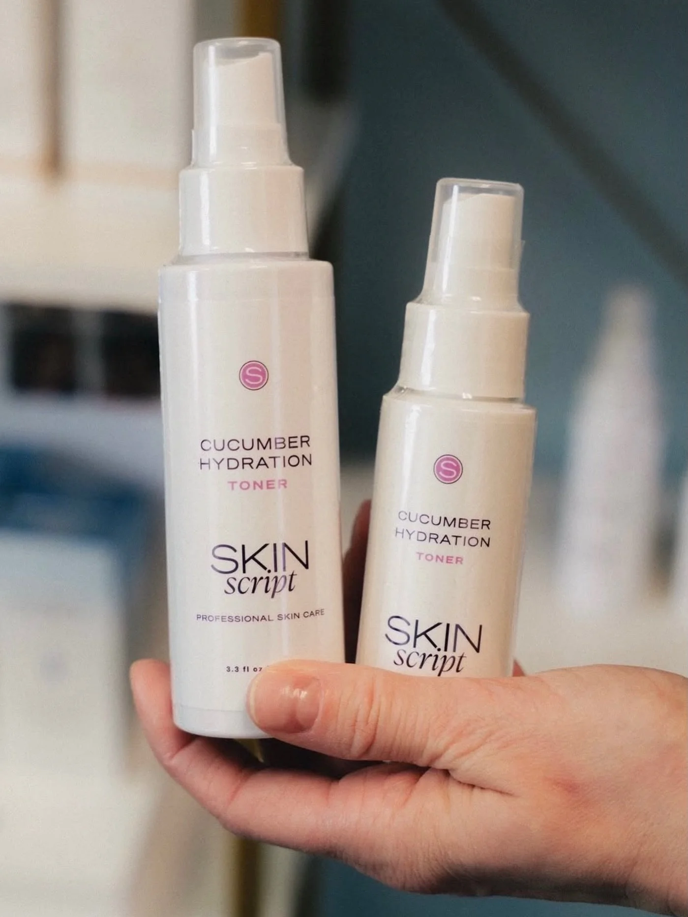 Meet your skin&rsquo;s new favorite step 🥒
The Cucumber Hydration Toner by SkinScript helps:
&bull; Hydrate + balance
&bull; Calm irritation
&bull; Prep skin for better product absorption

Perfect for all skin types&mdash;especially sensitive + dehy