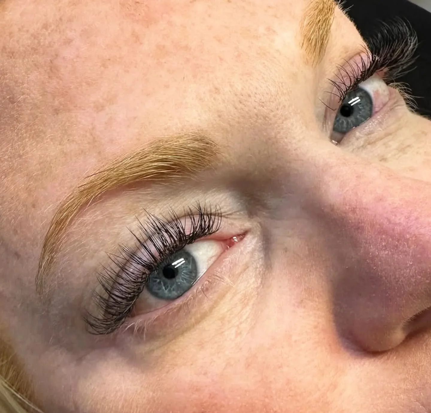 Gorgeous classic set by @sydnilashandbeauty 🤍

#lashes #classiclashes #lashlove #portagemisalon #purelashandbeauty