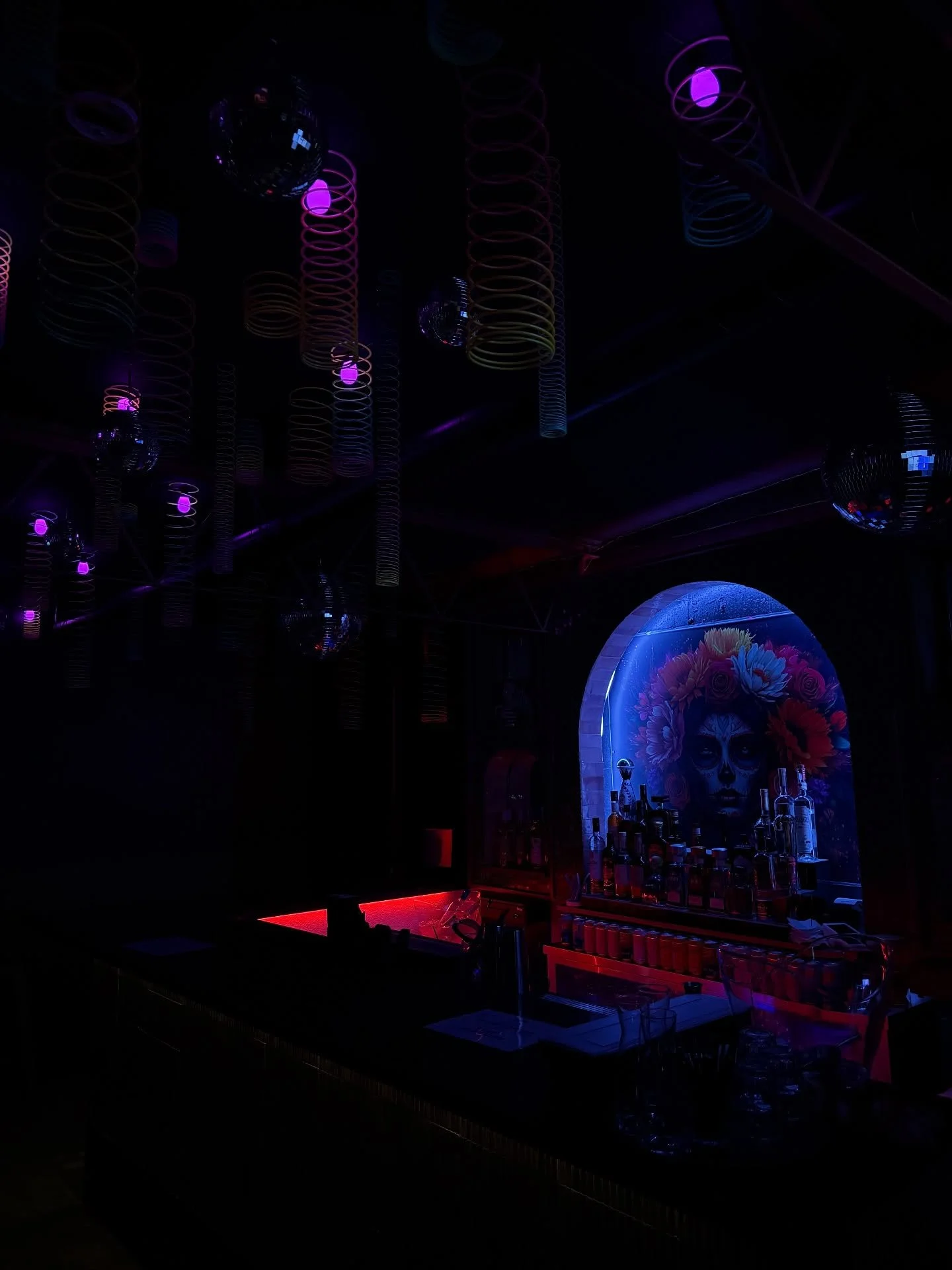 A peek of what you are missing&hellip;.🪩🍹