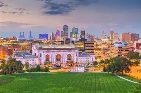 What Happens to Surplus Money After a Kansas Foreclosure Sale?