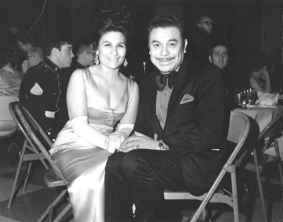 Julias-Salsa-nearme-Julie Garza9.png