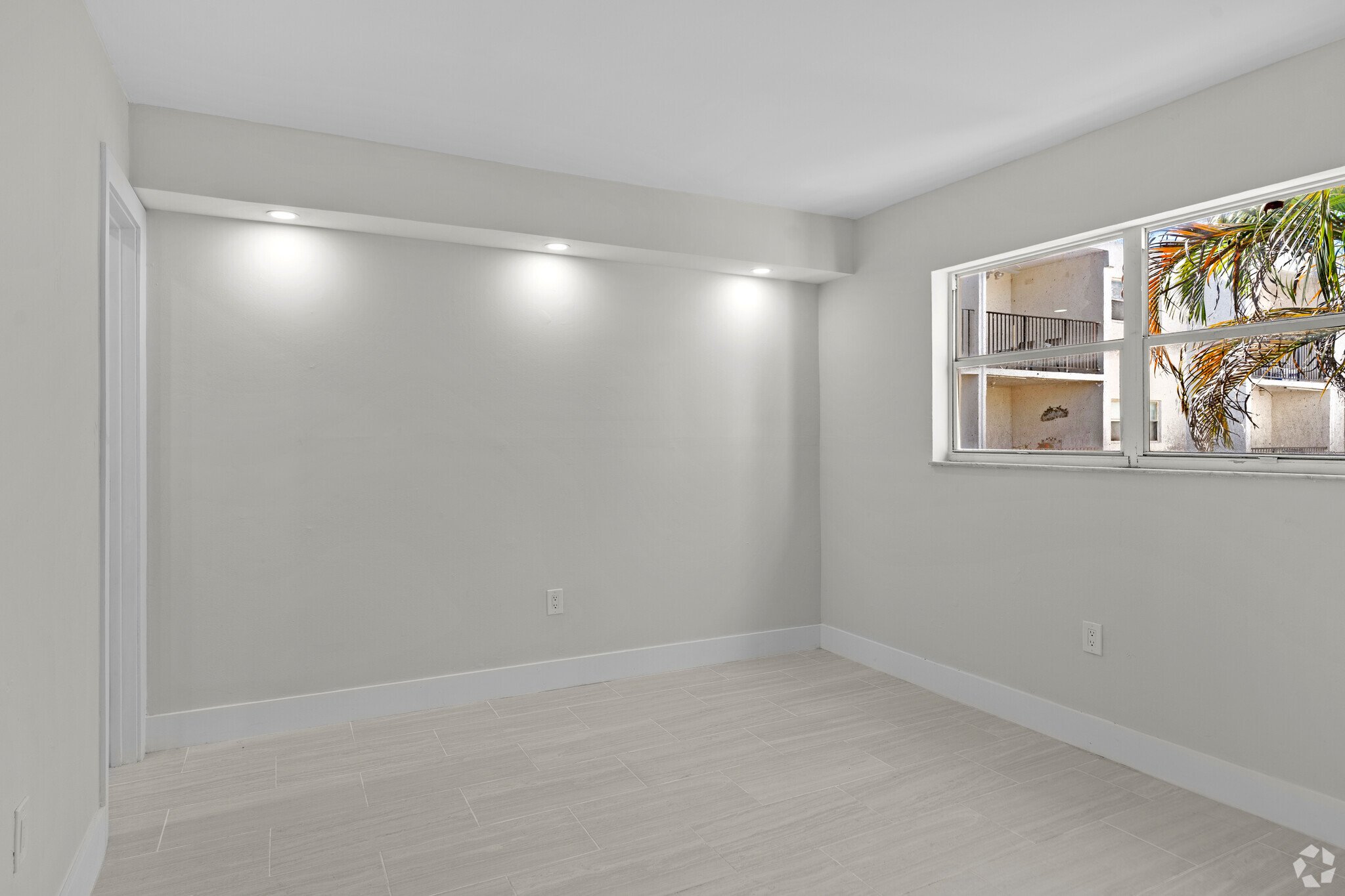 las-terrazas-hialeah-fl-2br-2ba---1000sf---bedroom-1.jpg