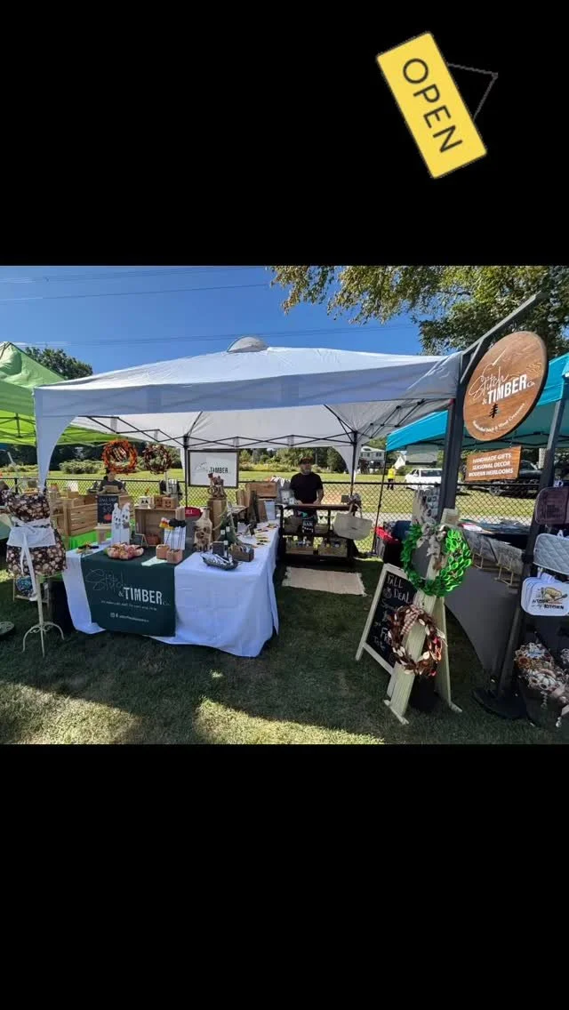✨Open for business! ✨
It’s a beautiful day to do some shopping and see our new fall goodies! We’re here all day!
🎉 Italian Feast + Craft Show 🎨
📍 Lurker Park, East Hanover
⏰ 12–8
👉 Come say hi!