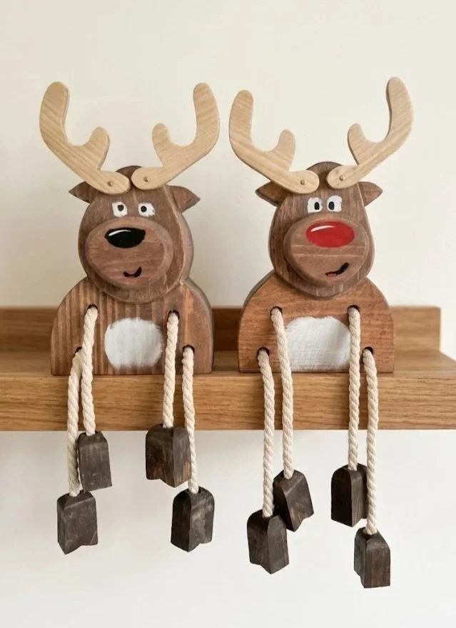 Reindeer-Shelf-Sitter-Together.jpg