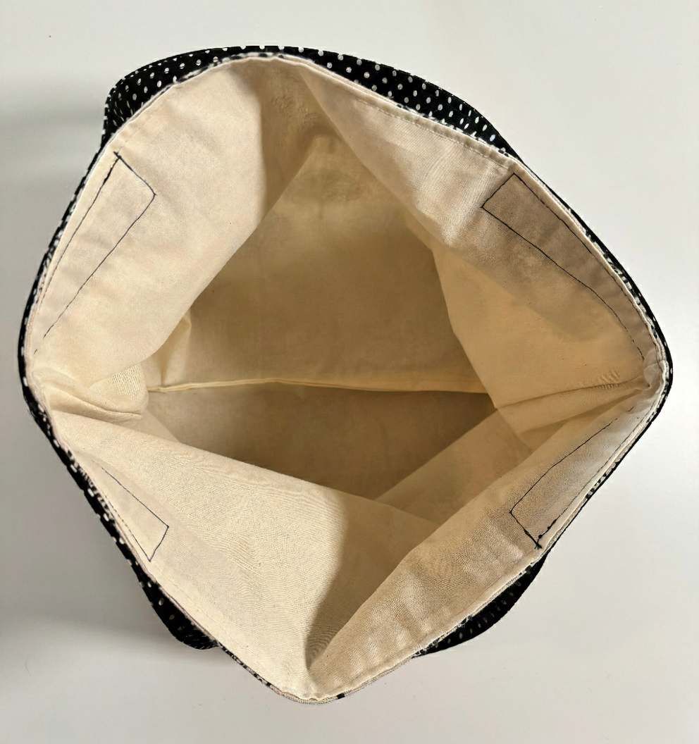 Everyday Tote - Inside.png