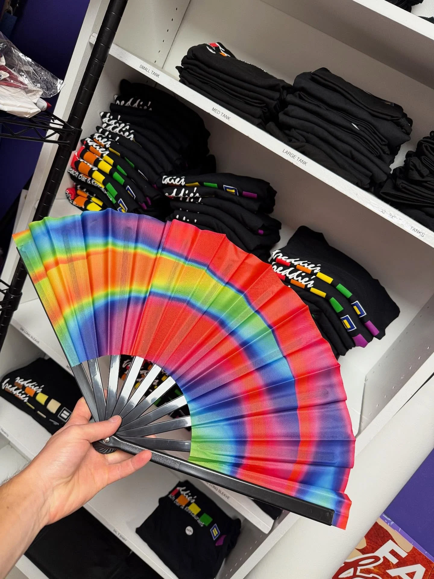 The new bingo prizes are rolling in… and just wait till you see these t-shirts ππ
Join us for Fabulous Drag Bingo every Sunday from 6–8 PM at Freddie’s Beach Bar hosted by @queen_sugar_2 πβ¨
#rehoboth #rehobothbeach #delaware #