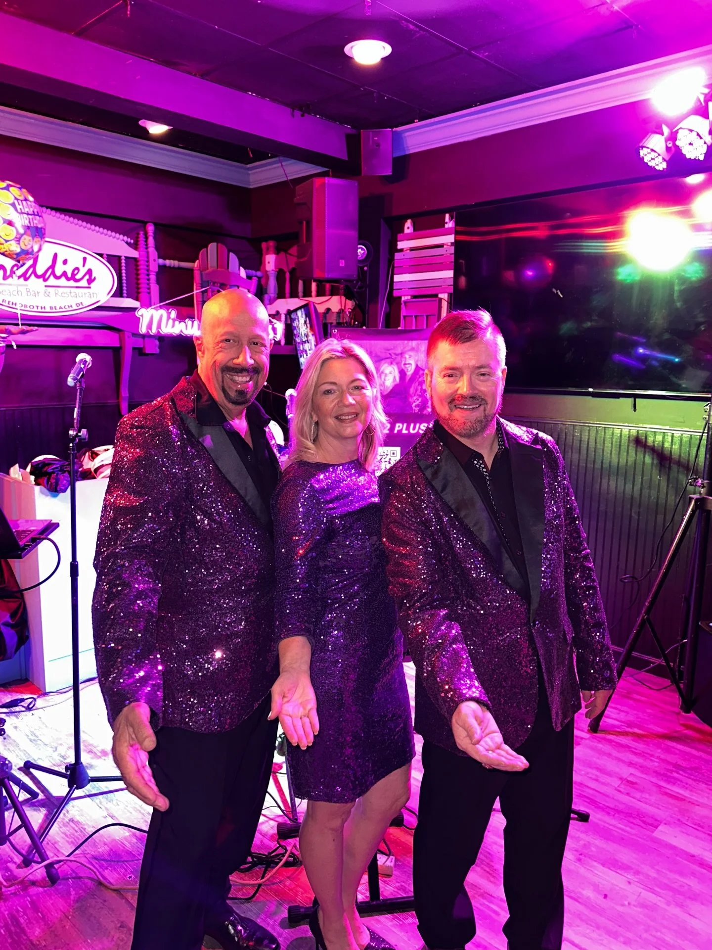 Join us for #HappyHourBeats THIS FRIDAY! Home of the $7 crush and $8 Ketel One martini from 4-7 PM everyday! 🍸

#HappyHour THIS FRIDAY with #Minus2Plus1 from 5:30 to 8:30 PM! 🎉

#Freddies #Rehoboth