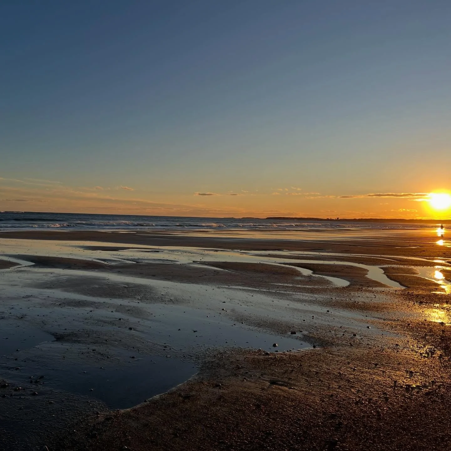 What a sweet goodbye to 2025 I had. I felt so lucky to have two peaceful and beautiful weeks off from work celebrating my birthday and the holidays. There was so much magic all around. Cheers to 2026!