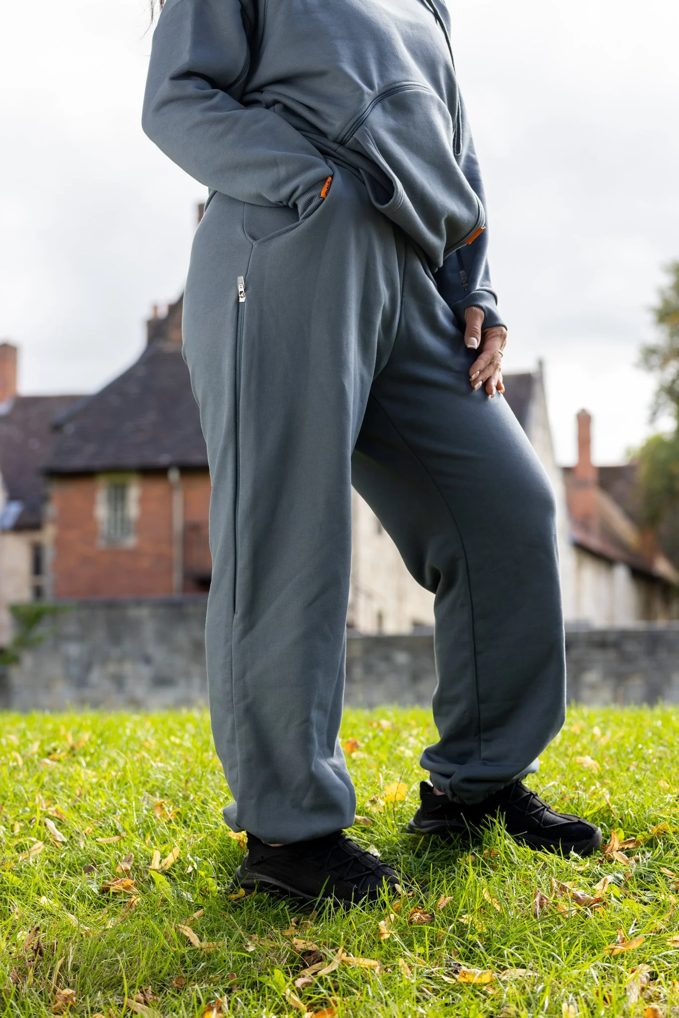 Loci elastic-waist jogger
